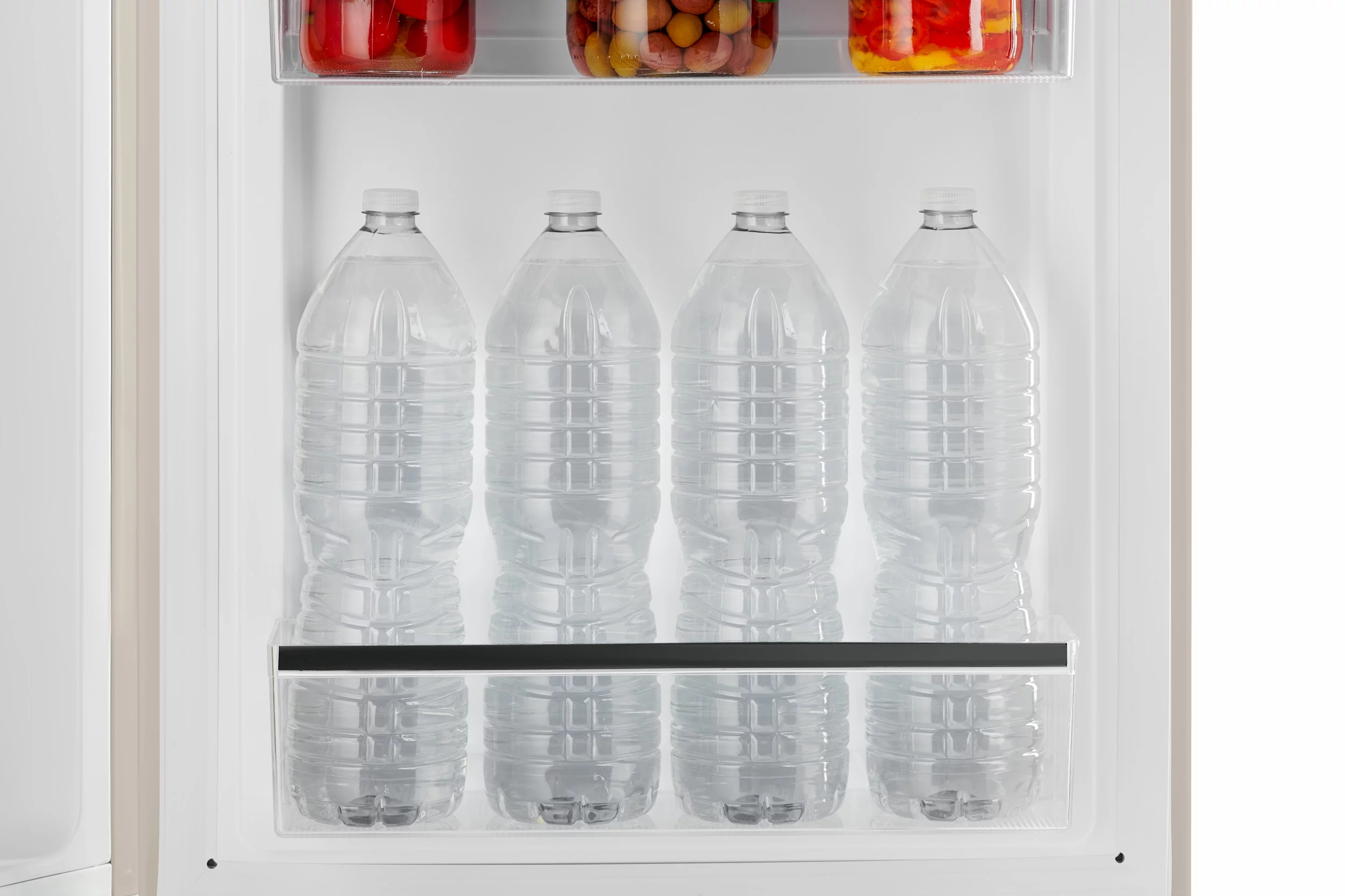 iio 7 cu. ft. Retro refrigerator with bottom freezer - Womvr