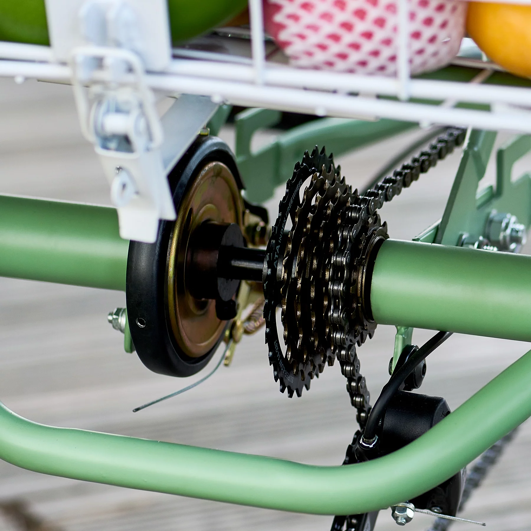 VIRIBUS 24 Inch Adult Trike 7 Speed Bike w Adjustable Seat 2 Baskets Matte Gray - Womvr