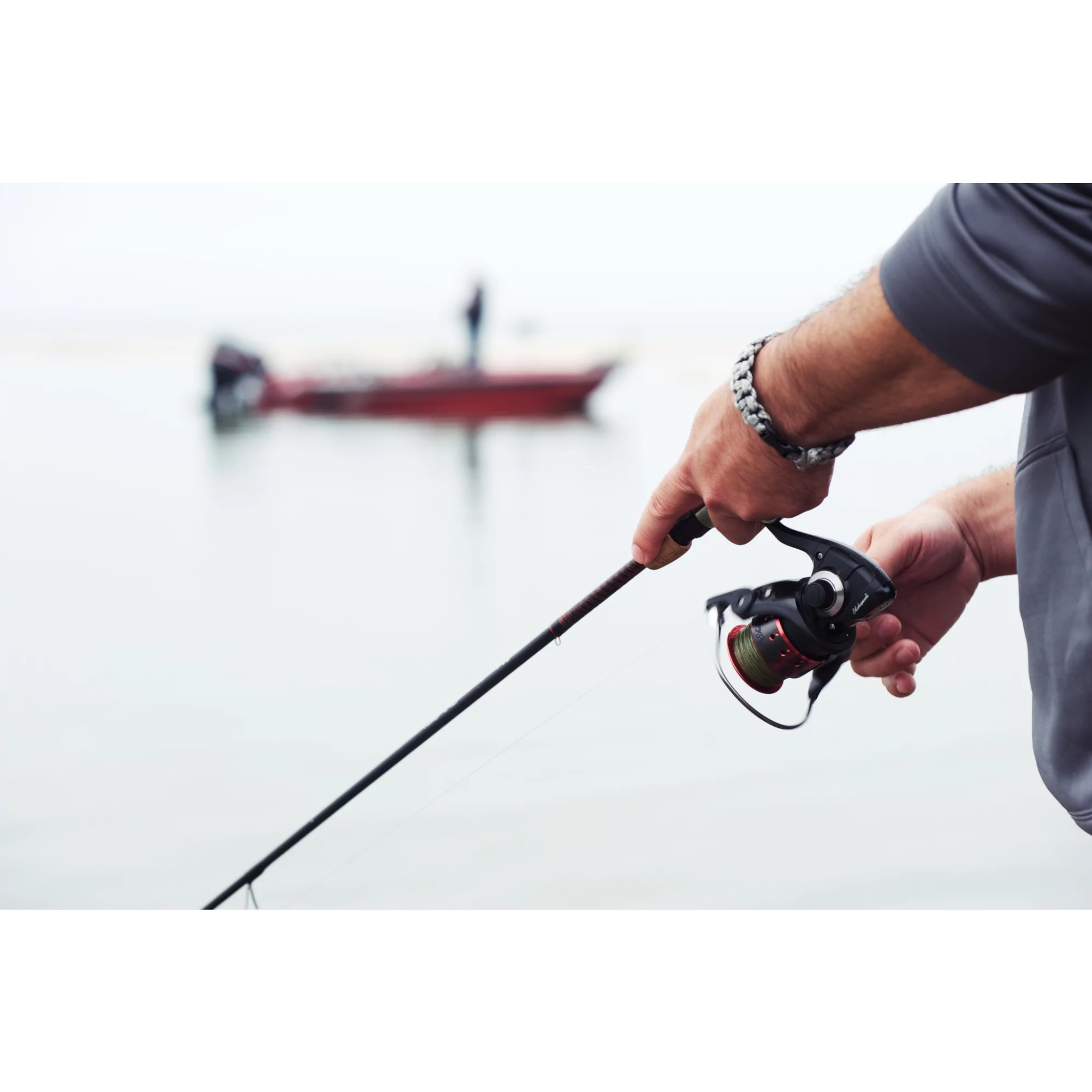 Ugly Stik 7' GX2 Spinning Rod, One Piece Spinning Rod - Womvr