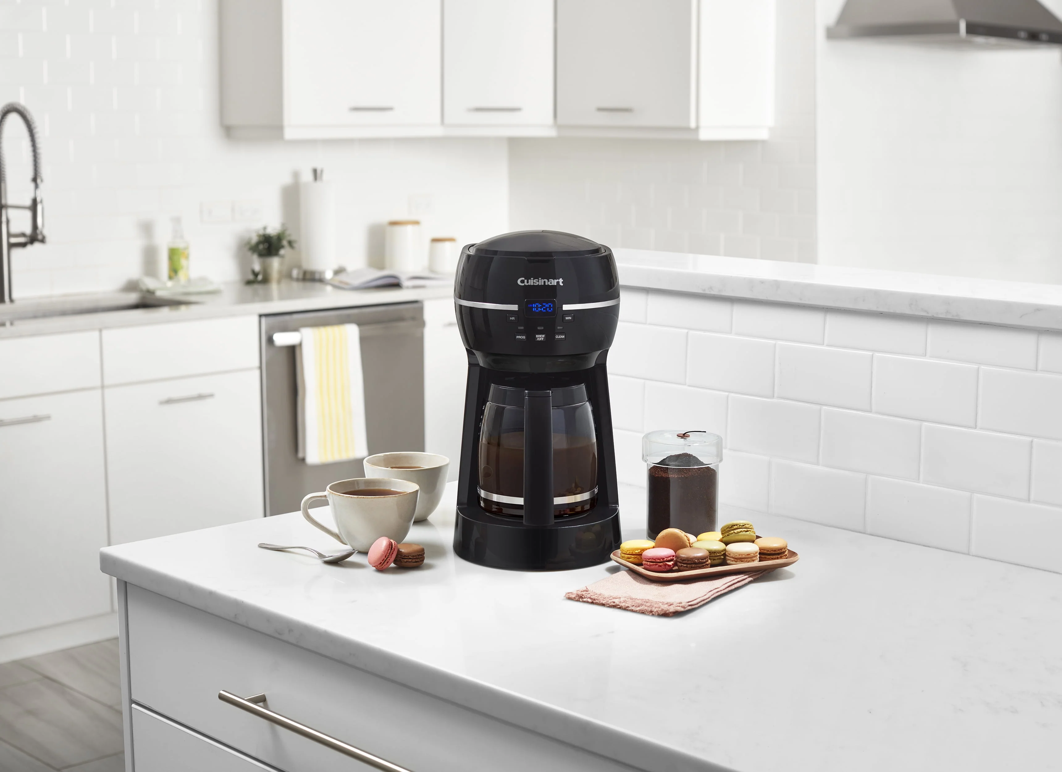 Cuisinart 12 Cup Classic Coffeemaker, Black, DCC-1500TG - Womvr