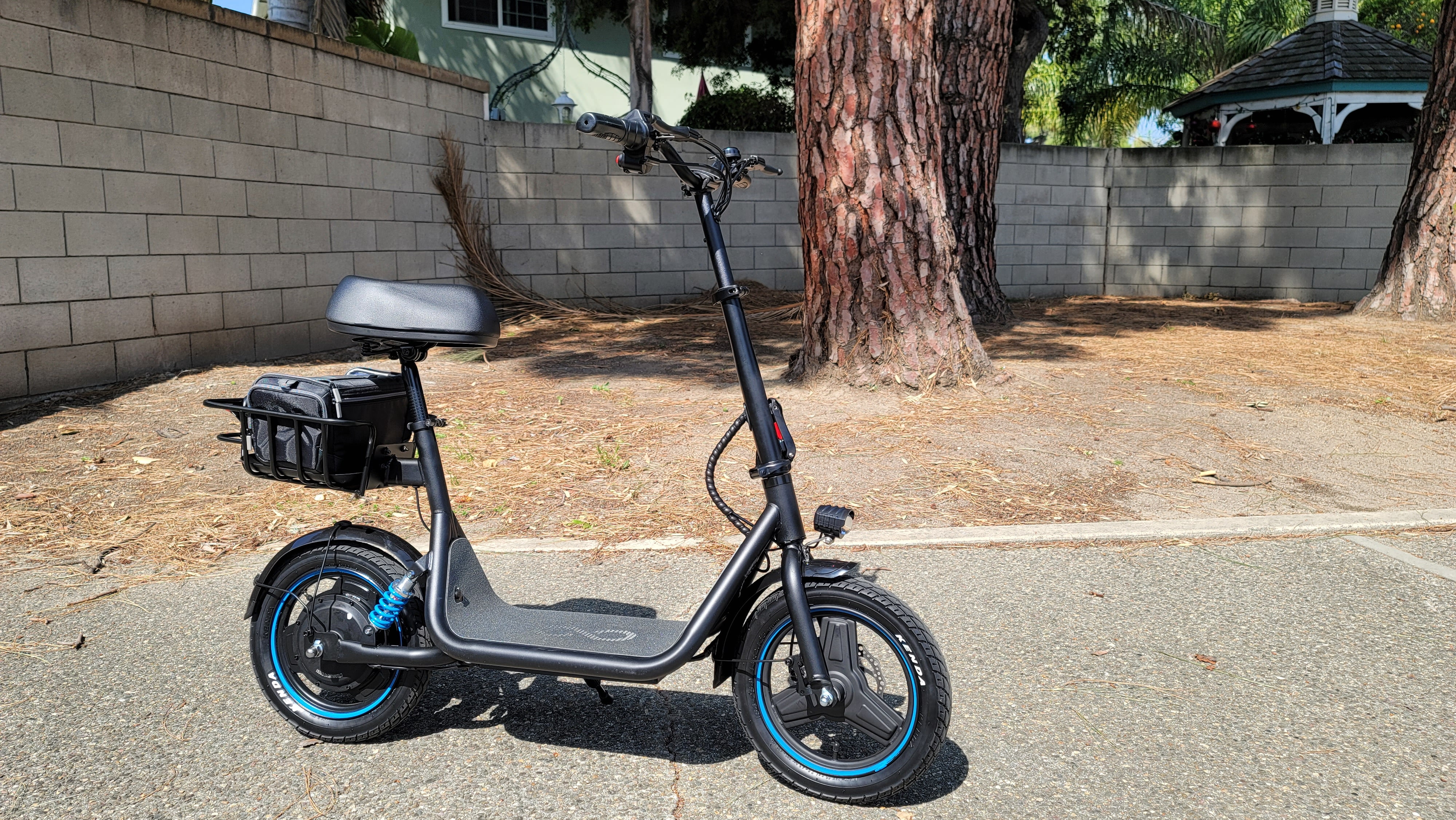 Kistp 600W Electric Scooter with Seat for Adult,14 inch Commuter Electric Scooter with Dual Shock Absorbers and Basket-up to 25 Miles 18.6MPH Rear Basket - Womvr