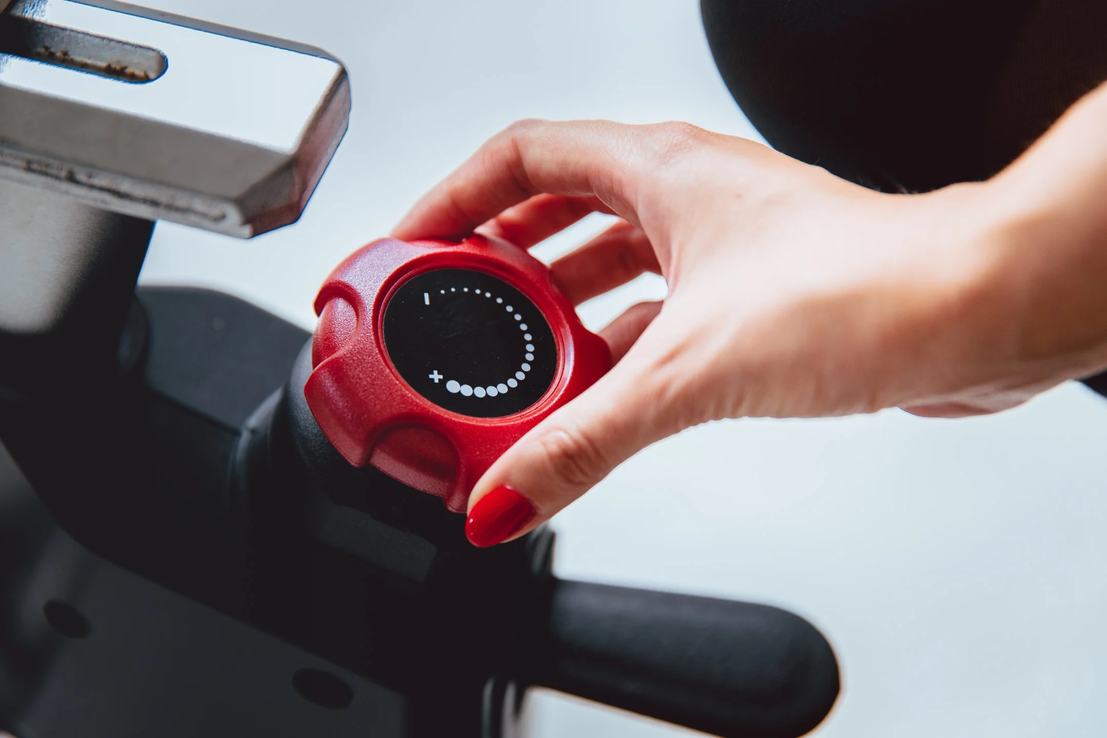 SOLE Fitness SB700 Indoor Stationary Adjustable Cycling Bike Cardio Home Exercise Workout Equipment - Womvr