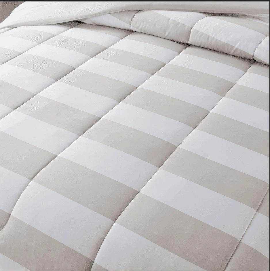 Mainstays Reversible Microfiber Comforter, Navy, Twin/Twin XL, Adult, Unisex - Womvr