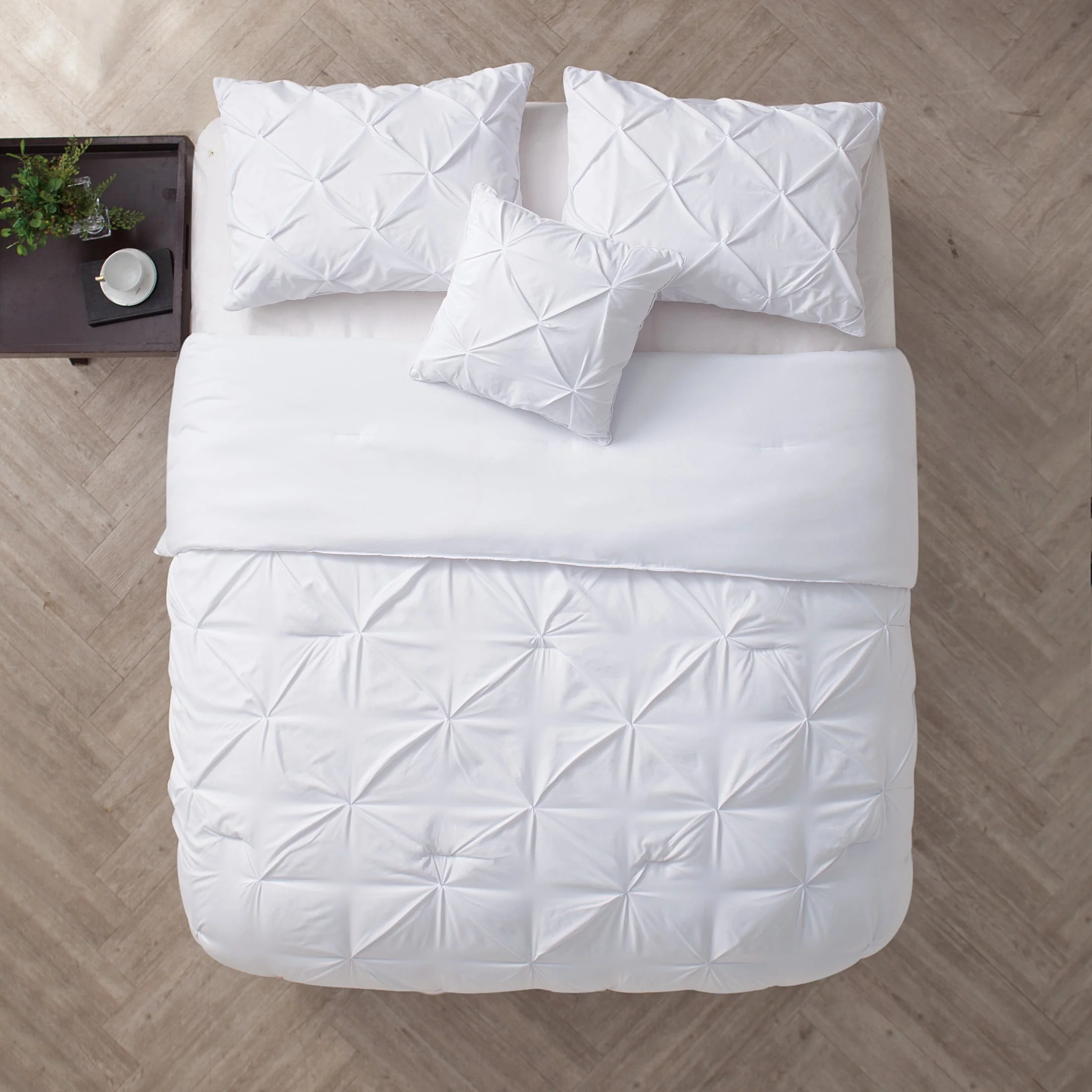 VCNY Home Carmen 4-Piece Navy Solid Pintuck Comforter Set, Queen - Womvr