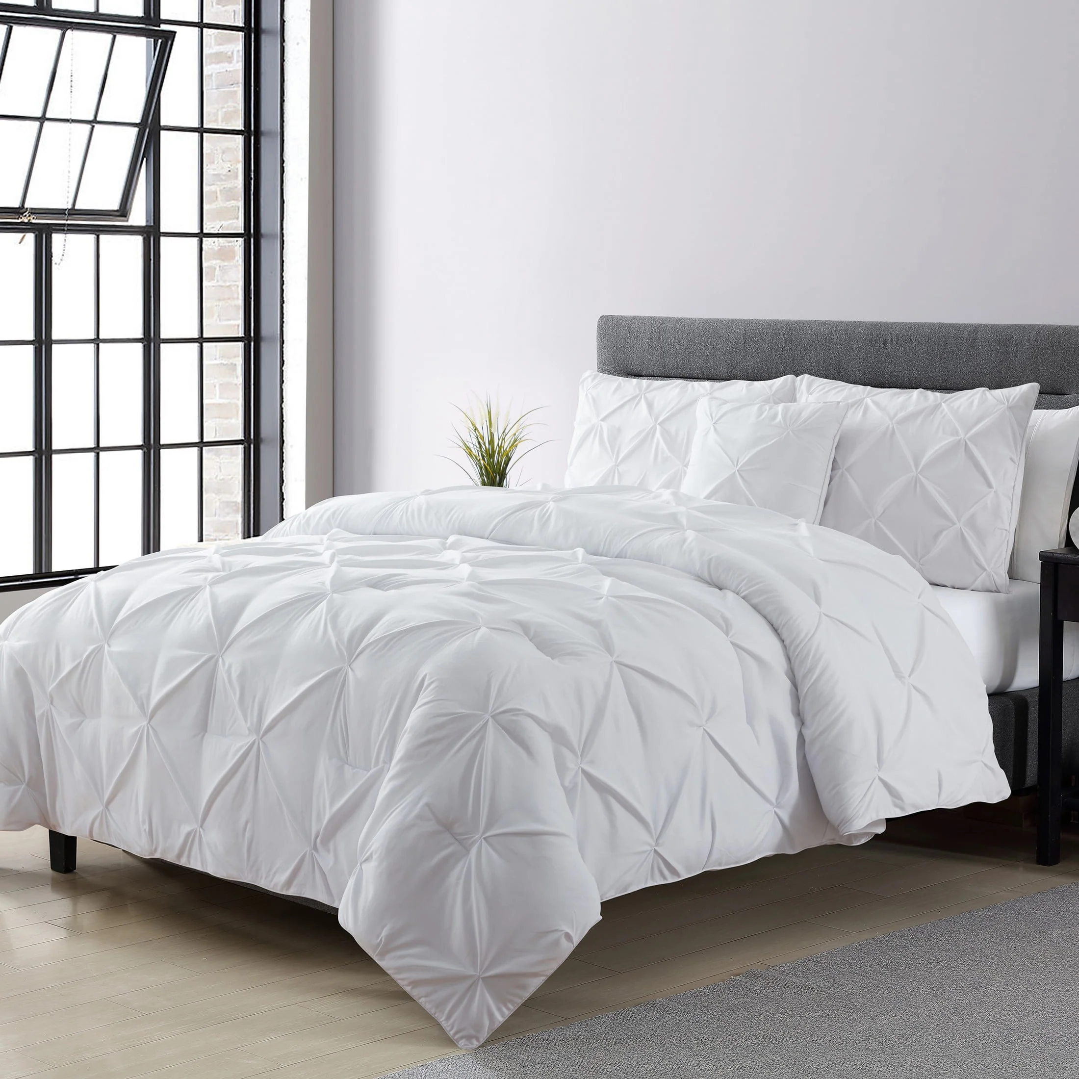 VCNY Home Carmen 4-Piece Navy Solid Pintuck Comforter Set, Queen - Womvr