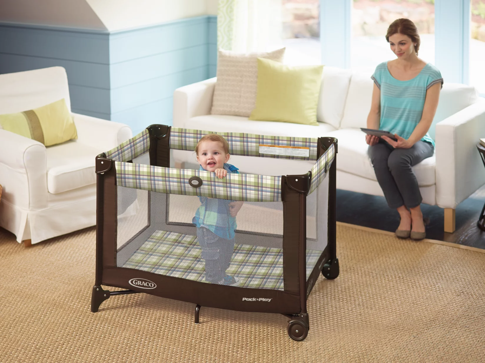 Graco Pack 'n Play Portable Playard, Carnival, 18.52 lbs, Unisex - Womvr