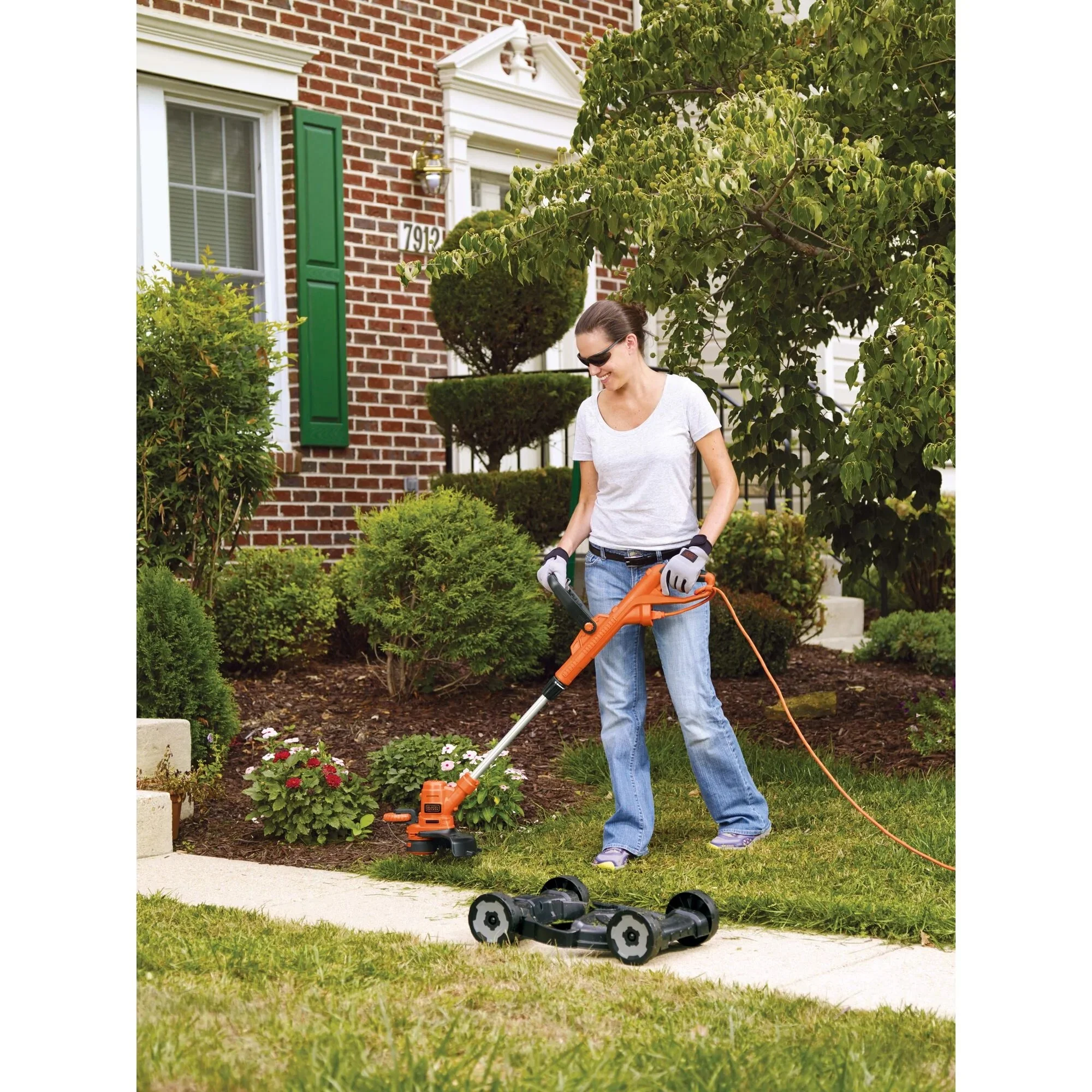 BLACK+DECKER MTE912 3-N-1 6.5 Amp String Trimmer, Edger & 12