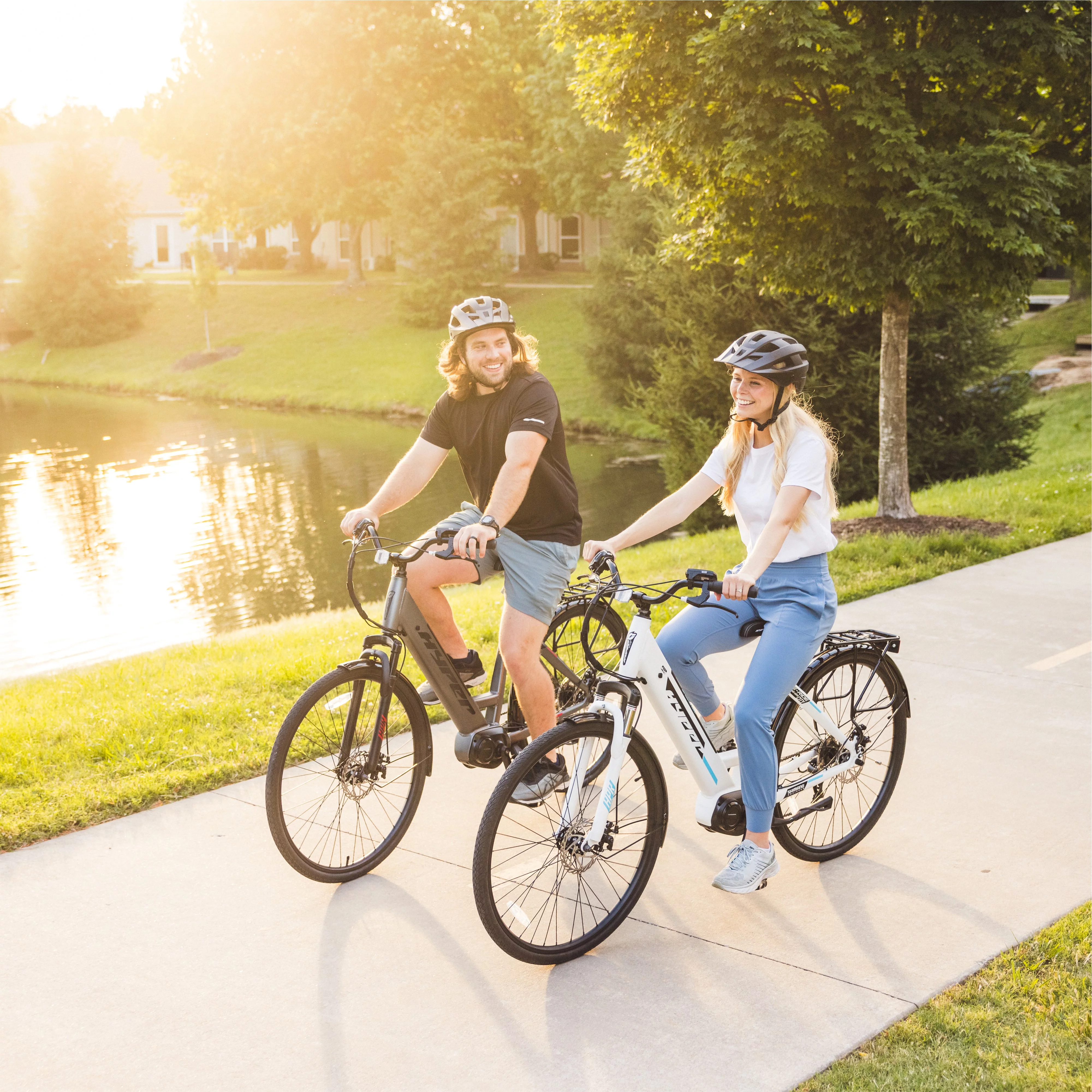 Hyper Bicycles 36V 700C Commuter Electric Bike for Adults, Pedal-Assist, 250W Mid-Drive E-Bike Motor, Matte White - Womvr