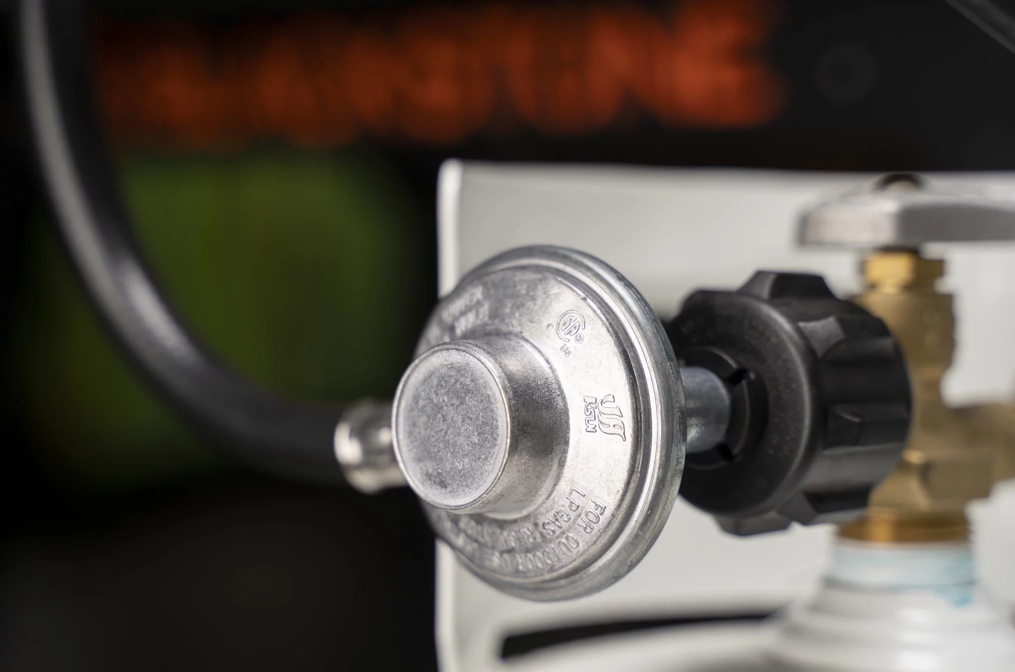 Blackstone 3 ft Rubber Propane Griddle Adapter Hose Tool with Regulator, 1-Piece - Womvr