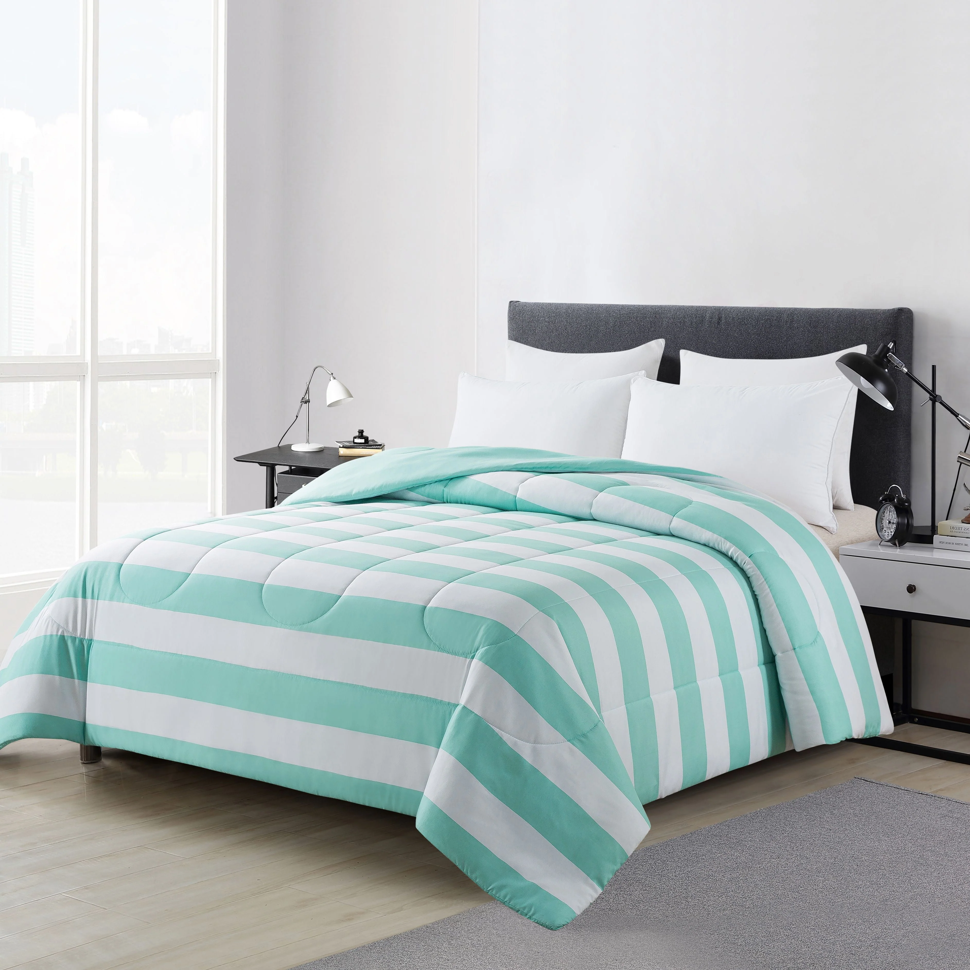 Mainstays Reversible Microfiber Comforter, Navy, Twin/Twin XL, Adult, Unisex - Womvr