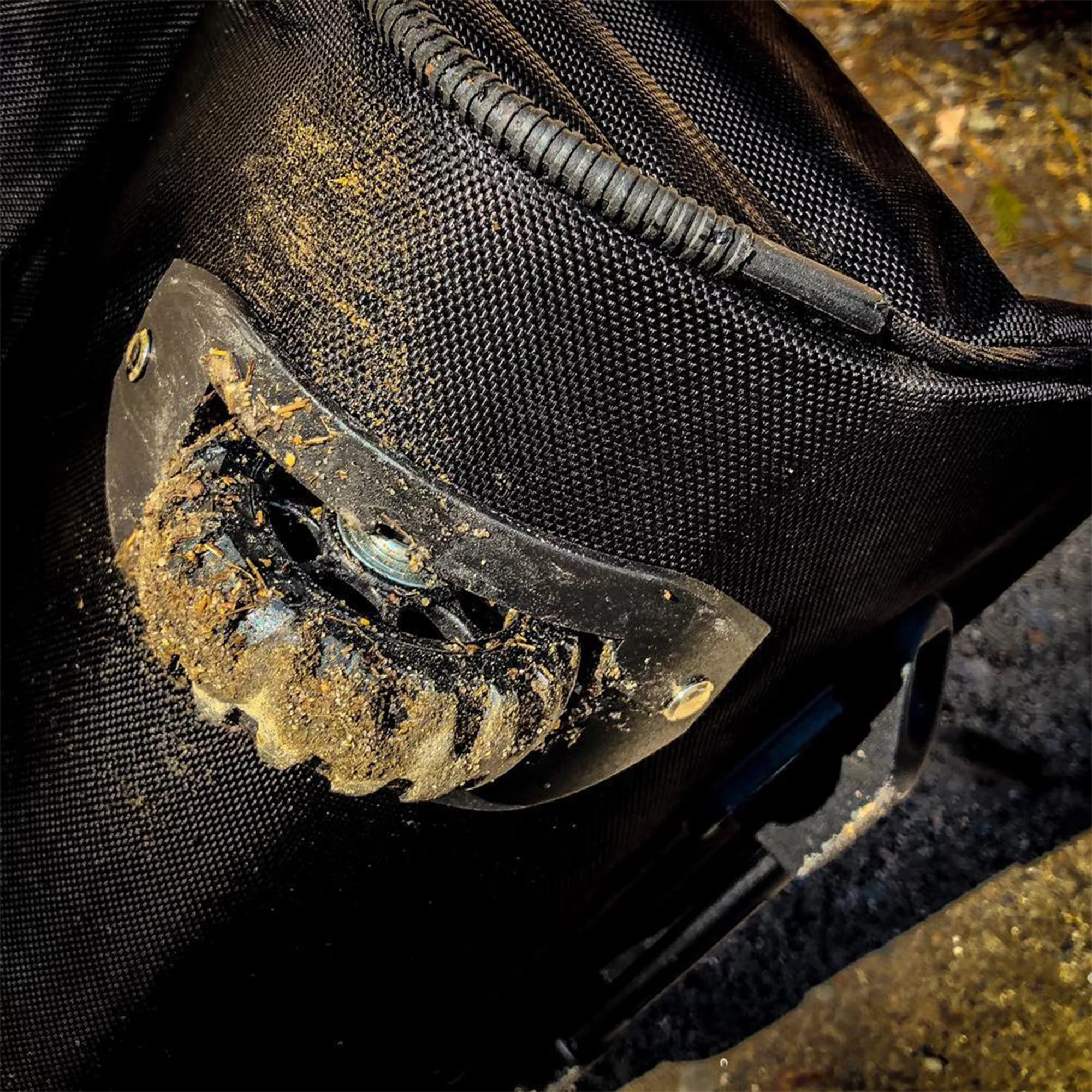 VoltSurf 10' Class Act Inflatable Stand Up Paddle Board Kit, Pink Rail - Womvr