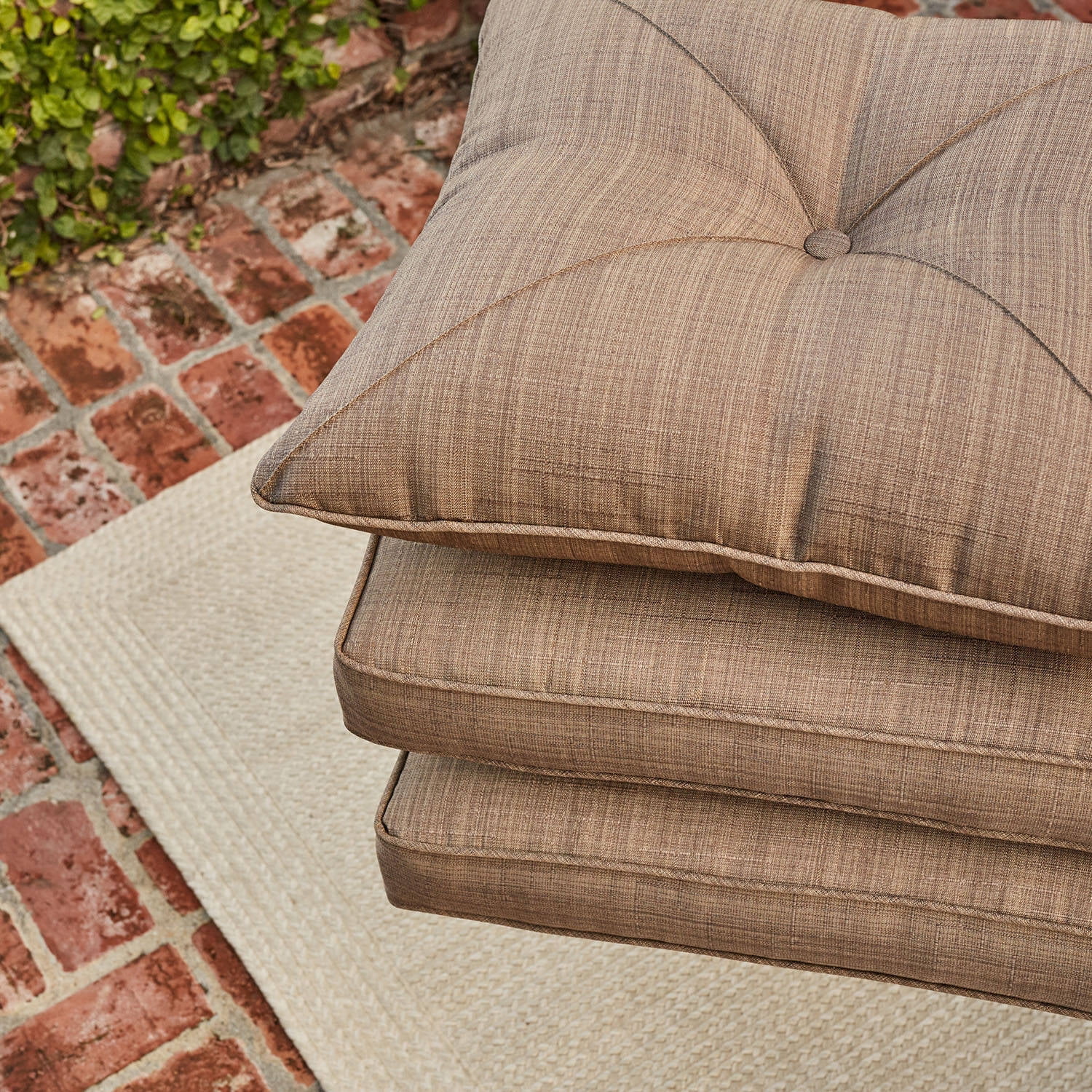 Hanover Palm Bay 5-Piece Outdoor Dining Set - Womvr