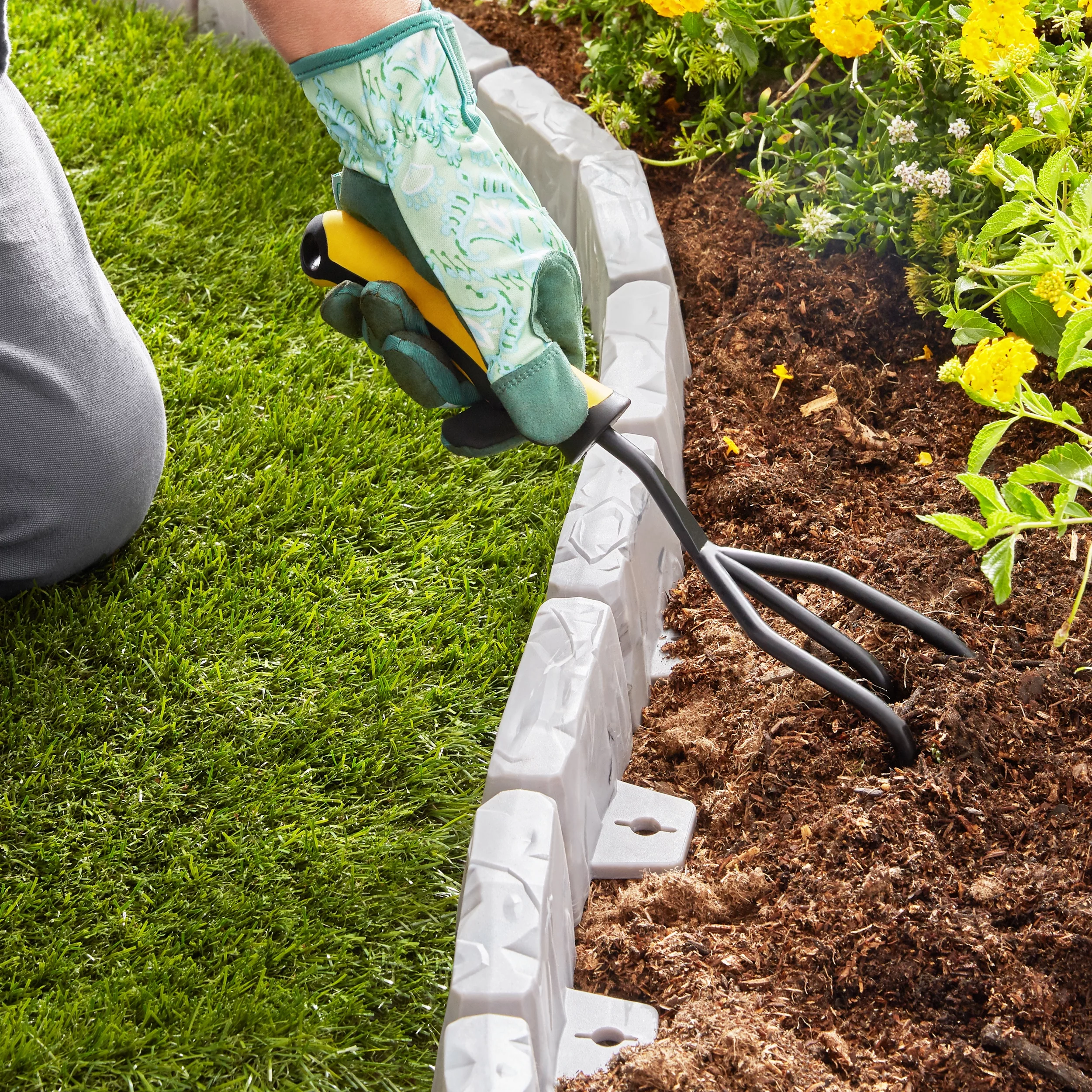 Expert Gardener Faux Stone No-Dig Landscape Edging, 10-ft., Plastic, Gray - Womvr