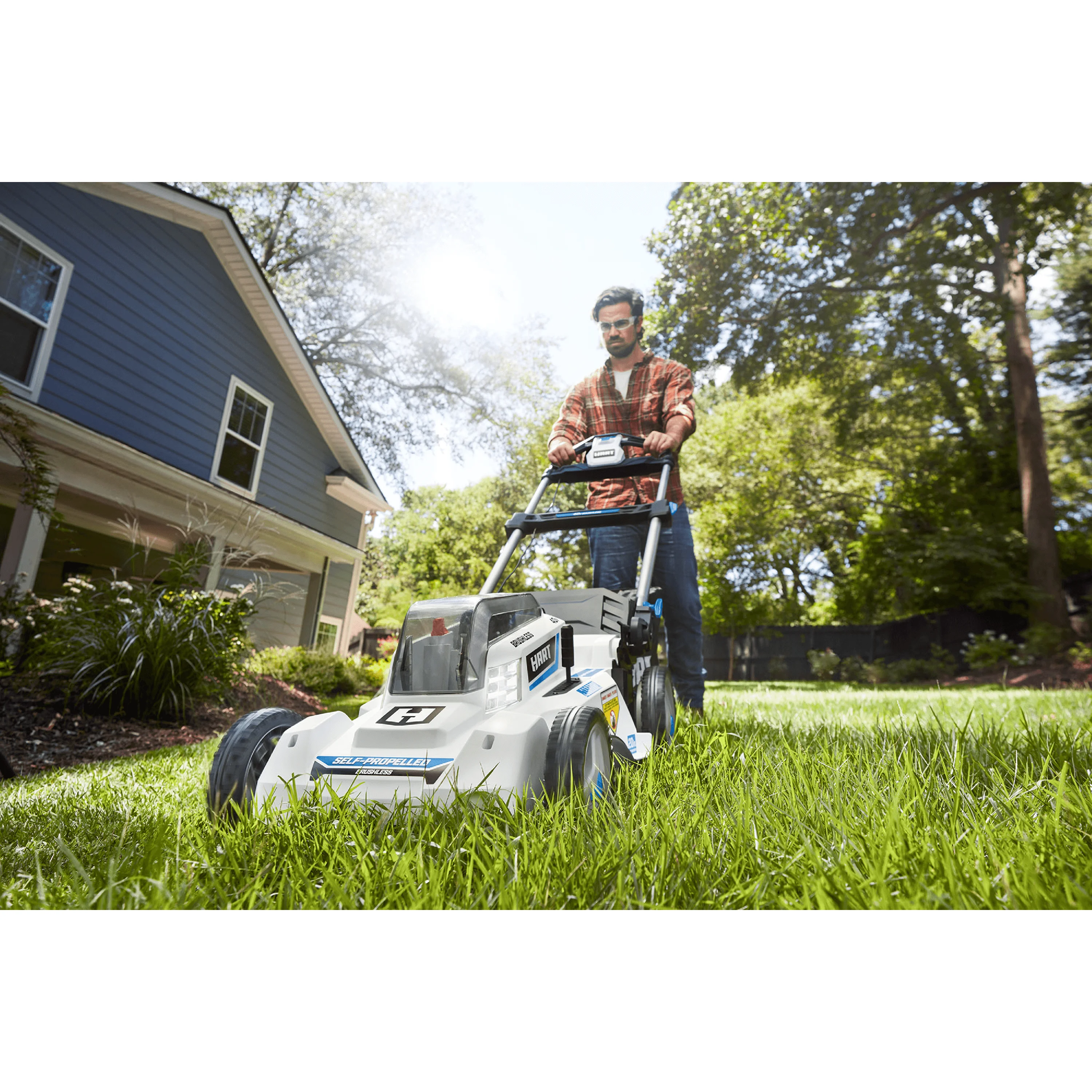HART 40-Volt 20-inch Self-Propelled Battery-Powered Brushless Mower Kit, (1) 6.0Ah Lithium-Ion Battery - Womvr