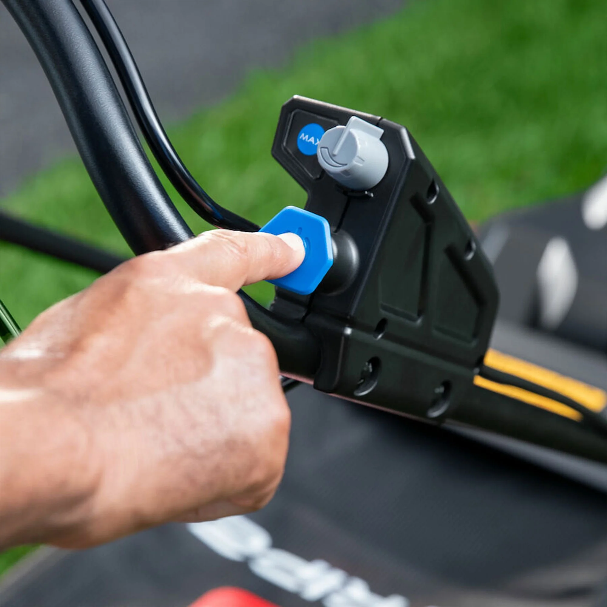 Toro Foldable 60-Volt 21-Inch Stripe Electric Self Propelled Lawn Mower - Womvr