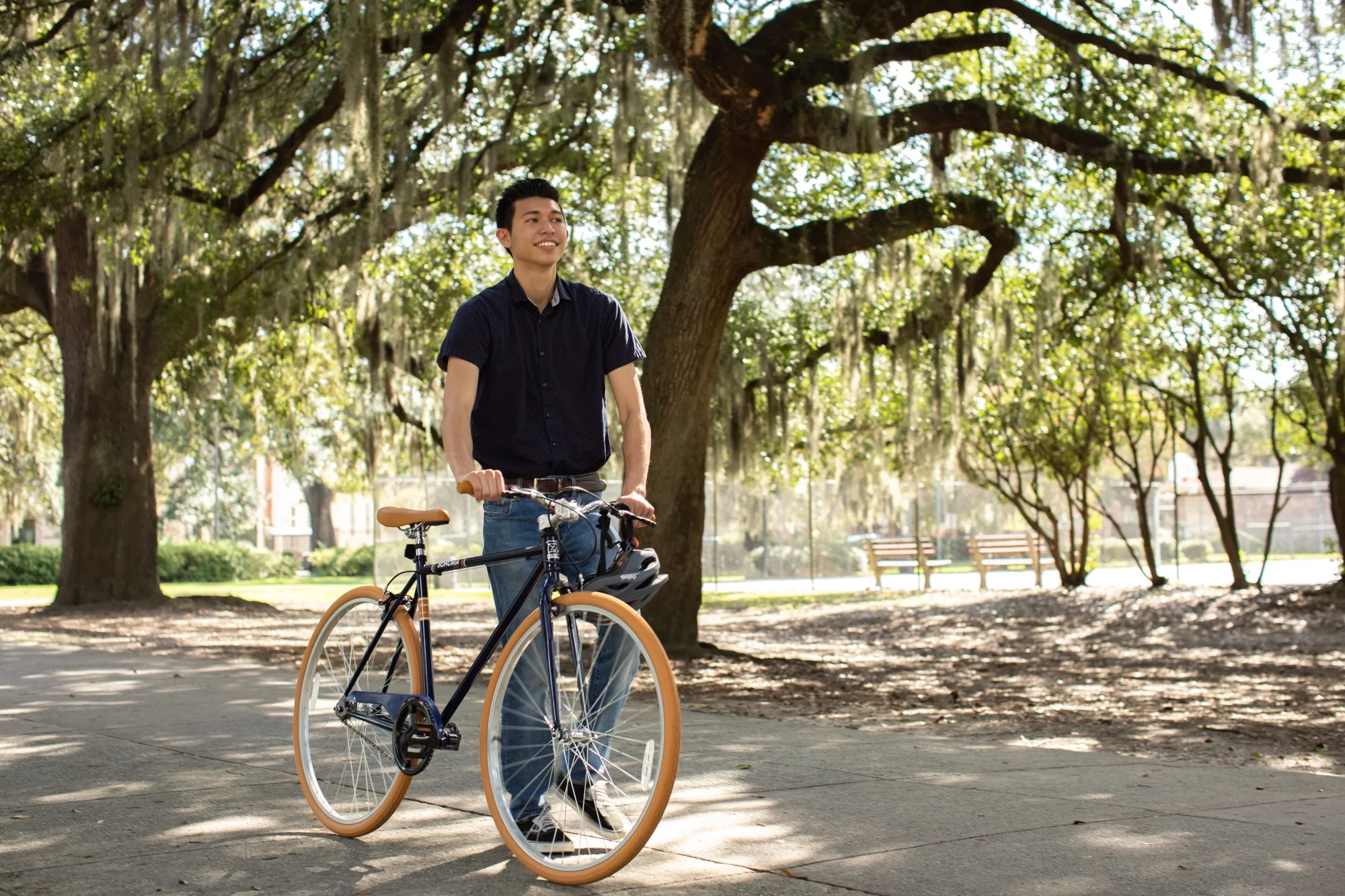 Dynacraft Dynacraft 700-Inch Mens Hybrid Bike For Age 12-99 Years - Womvr