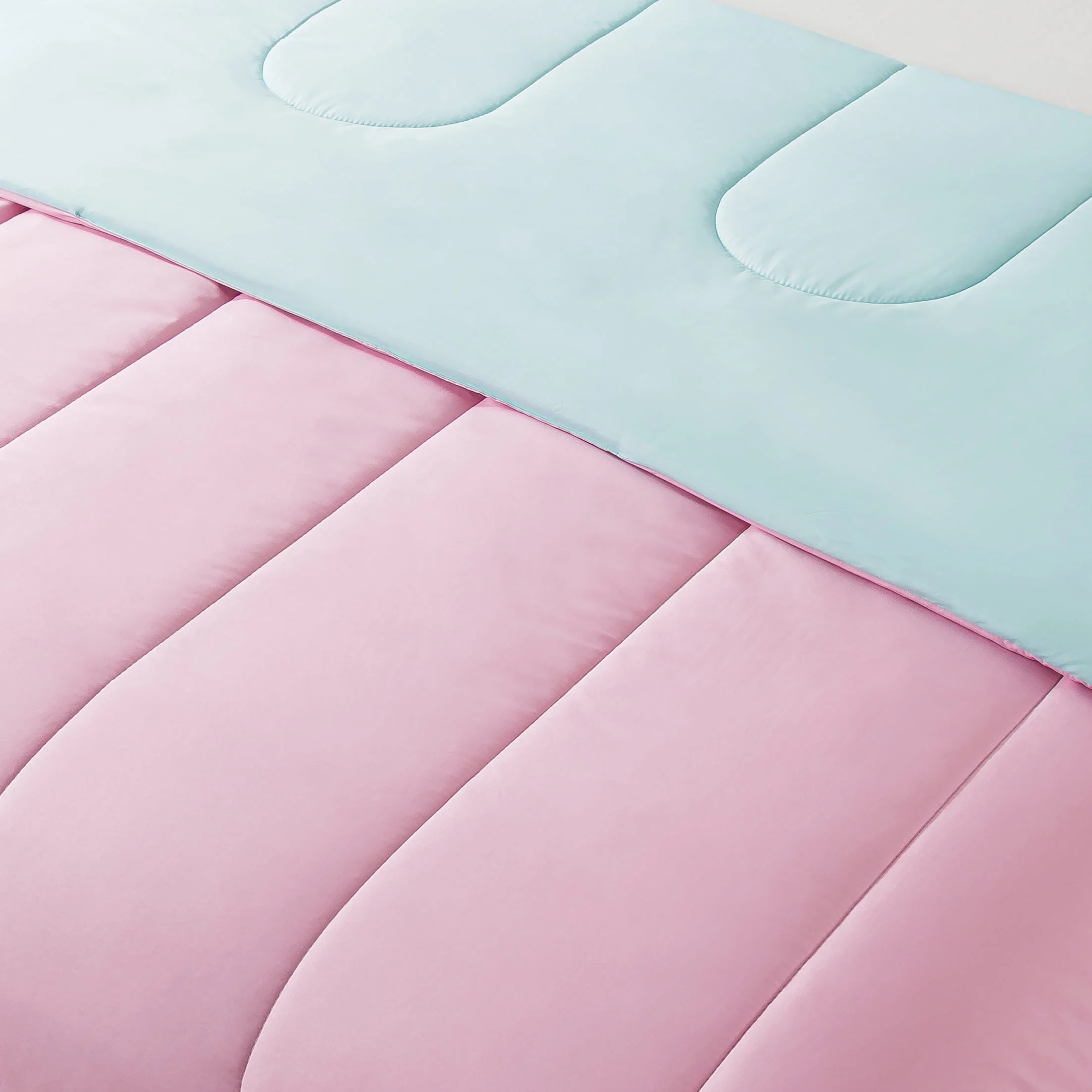 Mainstays Reversible Microfiber Comforter, Navy, Twin/Twin XL, Adult, Unisex - Womvr