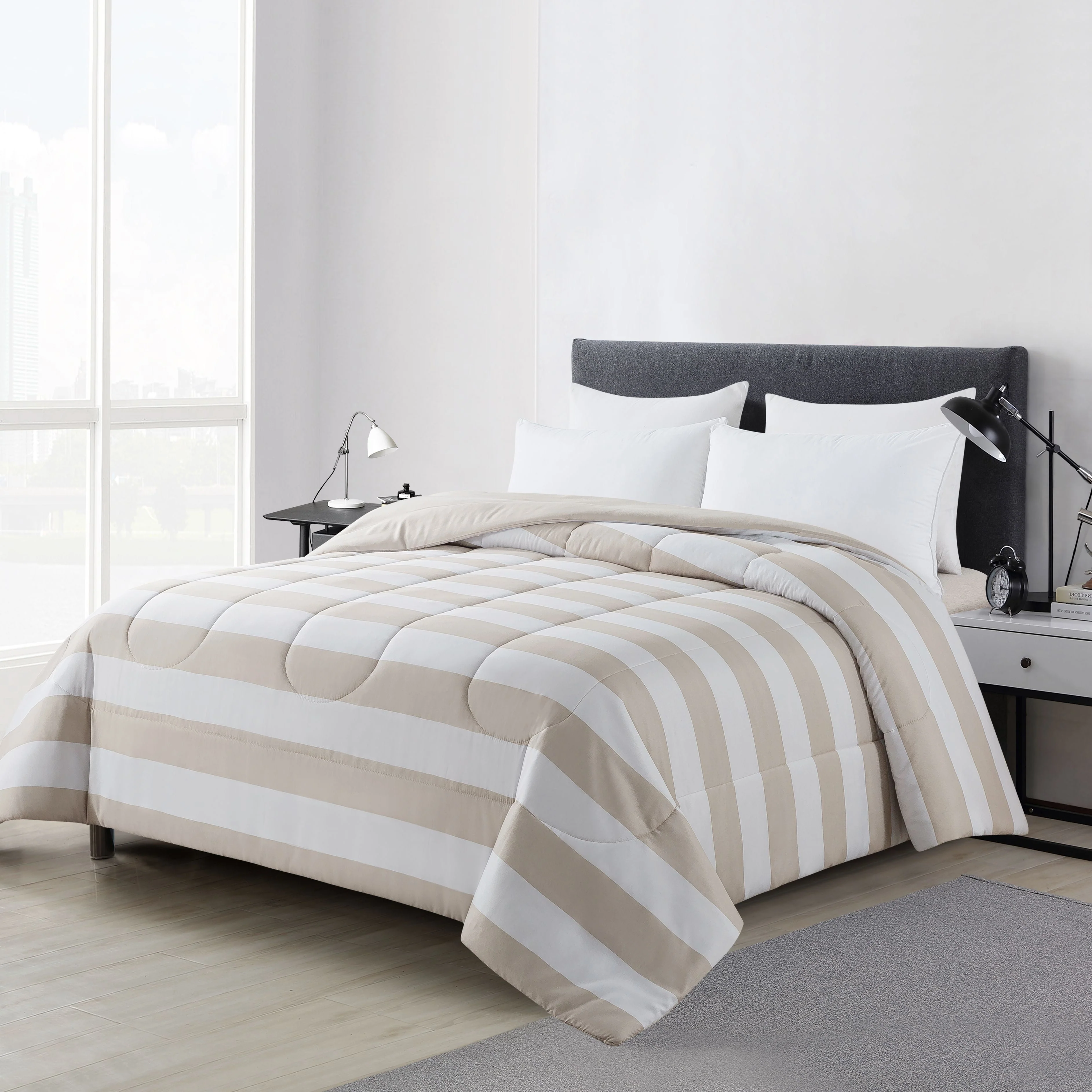 Mainstays Reversible Microfiber Comforter, Navy, Twin/Twin XL, Adult, Unisex - Womvr