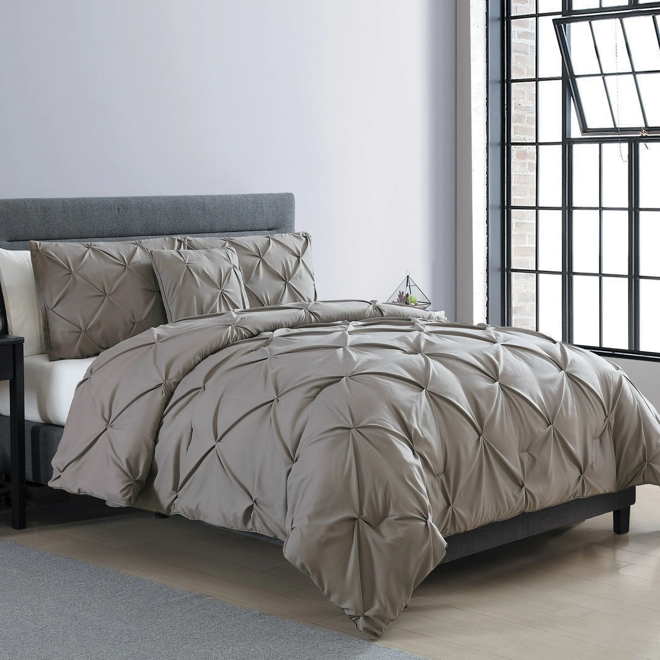 VCNY Home Carmen 4-Piece Navy Solid Pintuck Comforter Set, Queen - Womvr