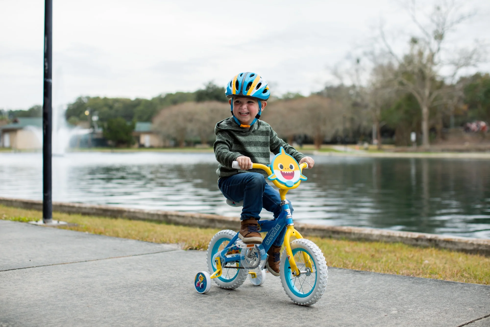 Dynacraft Baby Shark 12-Inch Boys BMX Bike For Age 3-5 Years - Womvr