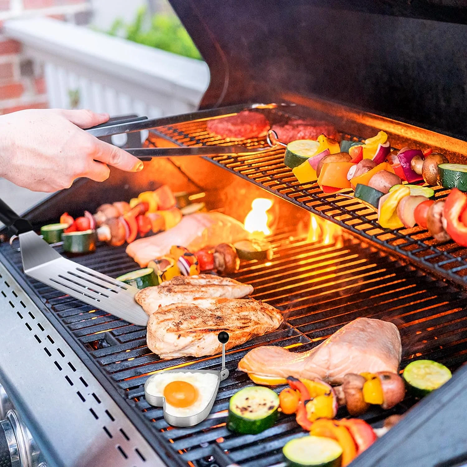 Griddle Accessories Kit: 137 Flat Top Grill Accessories Kit for Blackstone and Camp - BBQ Tool with Spatula, Basting Cover, Scraper, Bottle, Tongs, Egg Rings & Carry Bag - Womvr