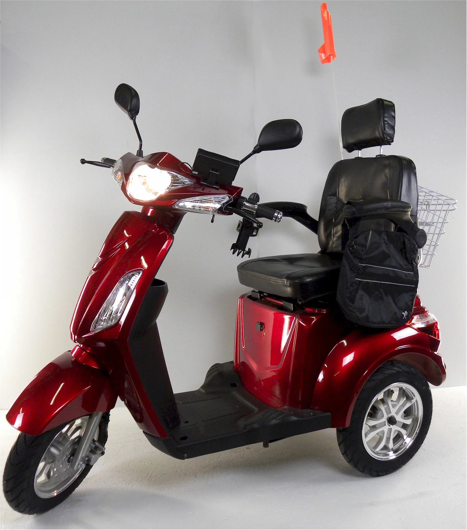 GTX-L Cadillac Adult Electric Mobility Scooter in silver, mobile senior scooter, electric tricycle - Womvr