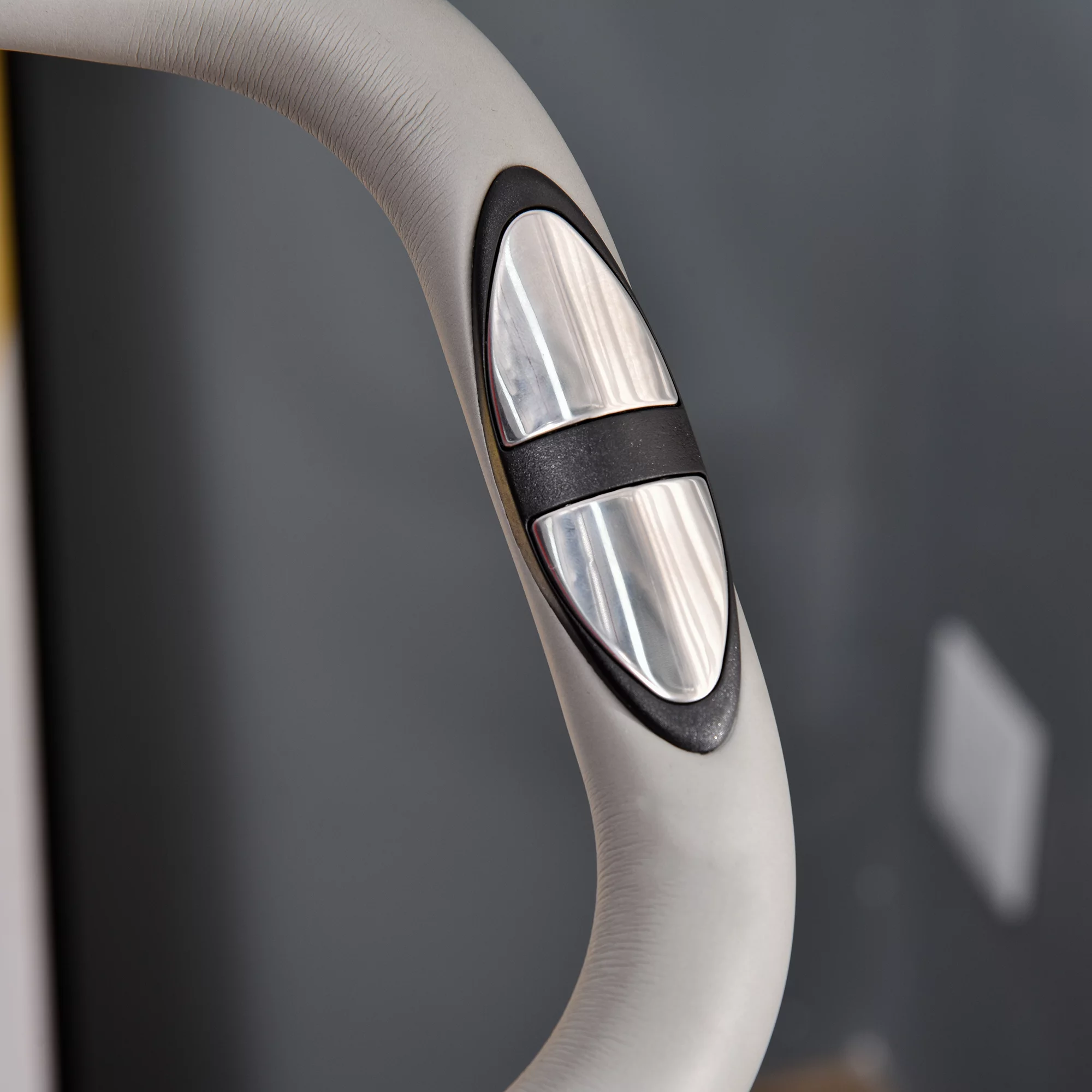 Inside Tabletop Side Table Cat Box Fixture w/ Magnetic Closing Door - Womvr