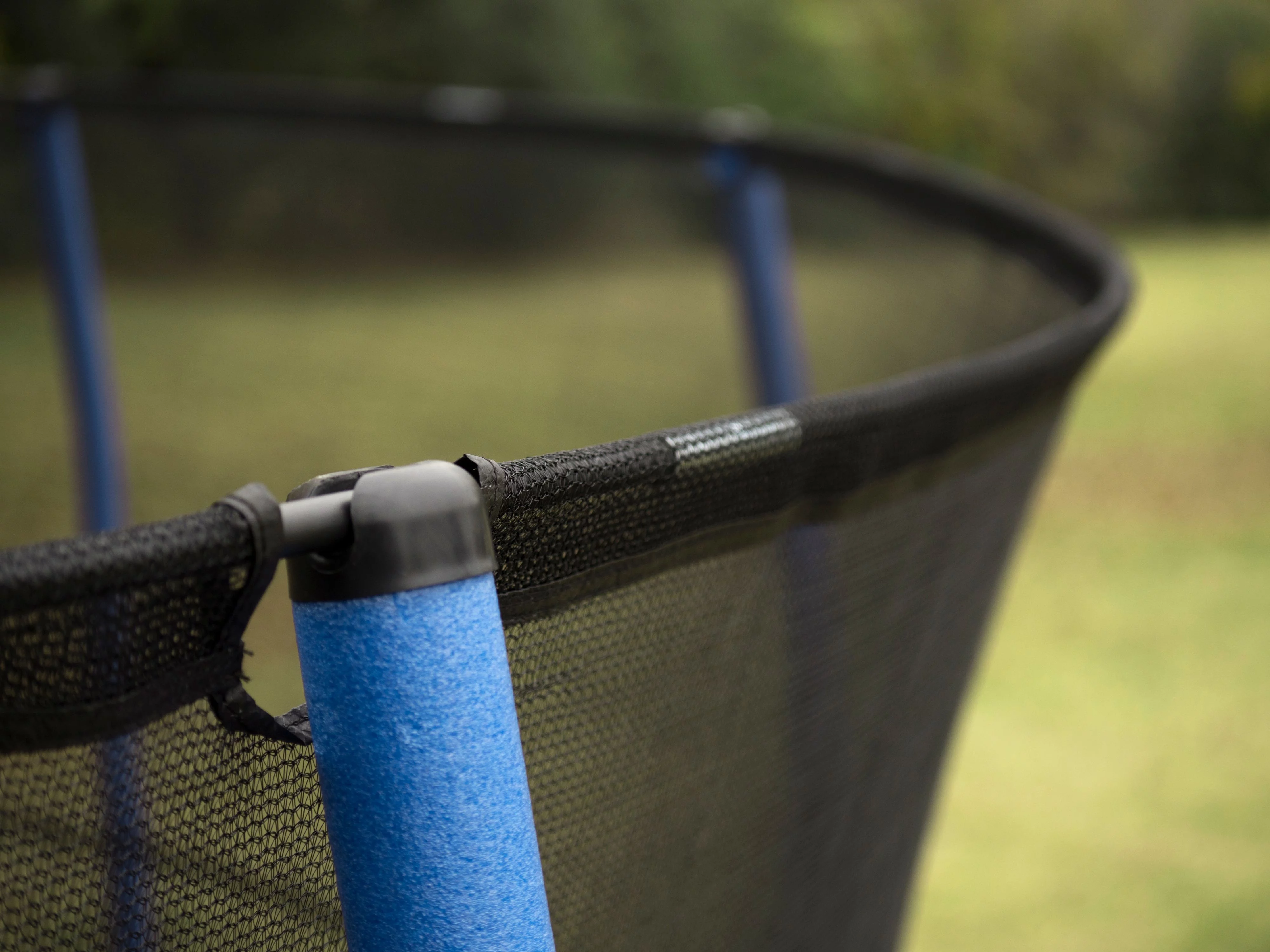 JumpKing Oval 8' x 11.5' Trampoline, with Enclosure, Blue/Green - Womvr