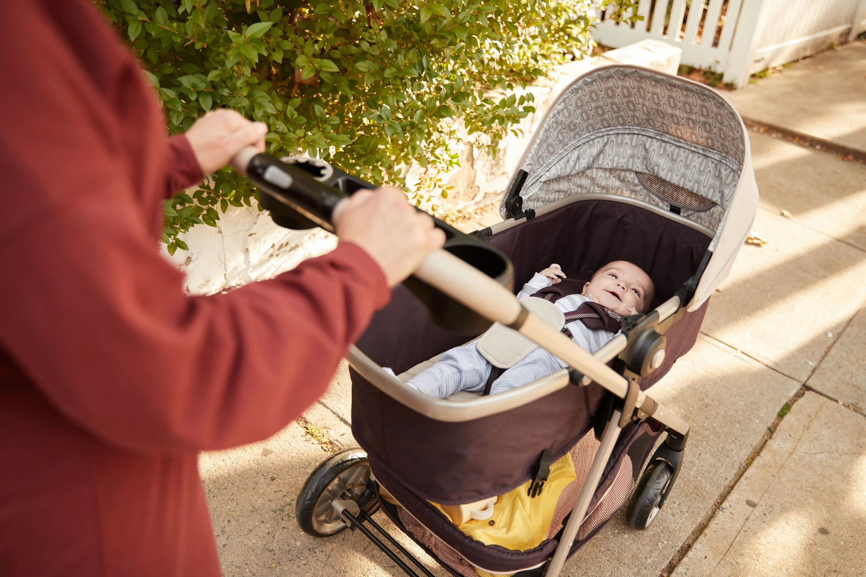 Safety 1st Deluxe Grow and Go Flex 8-in-1 Travel System, High Street, Infant - Womvr