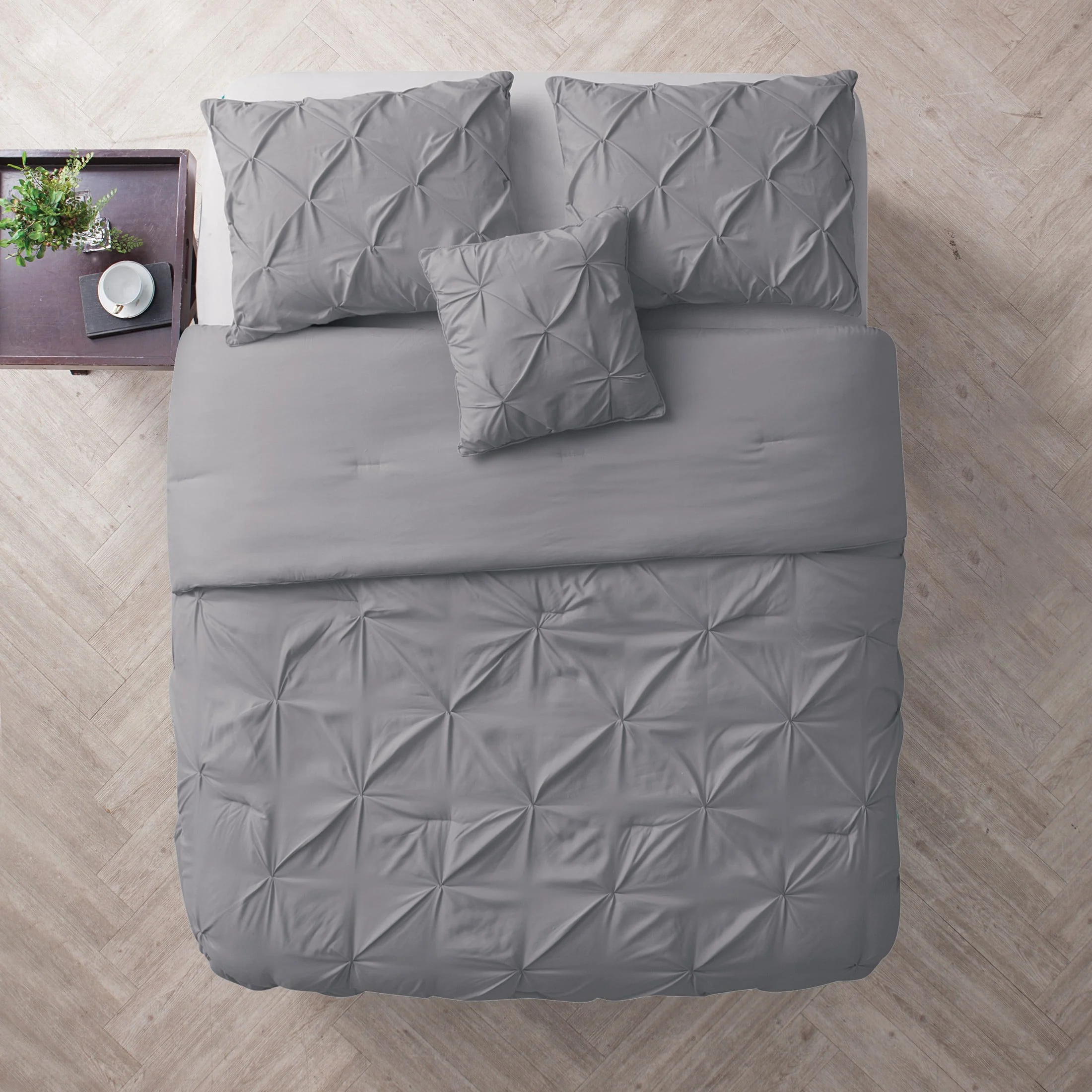 VCNY Home Carmen 4-Piece Navy Solid Pintuck Comforter Set, Queen - Womvr