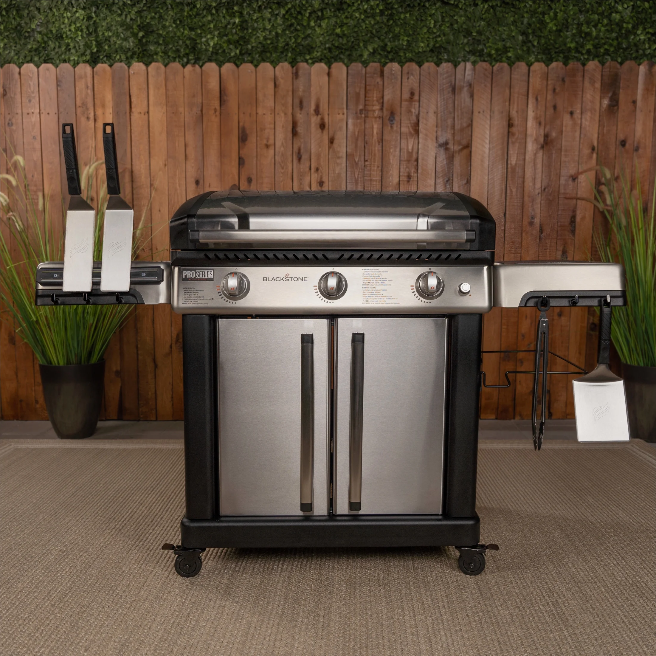 Blackstone ProSeries 3-Burner 28” XL Propane Griddle with Stainless Steel Cabinet and Hood - Womvr