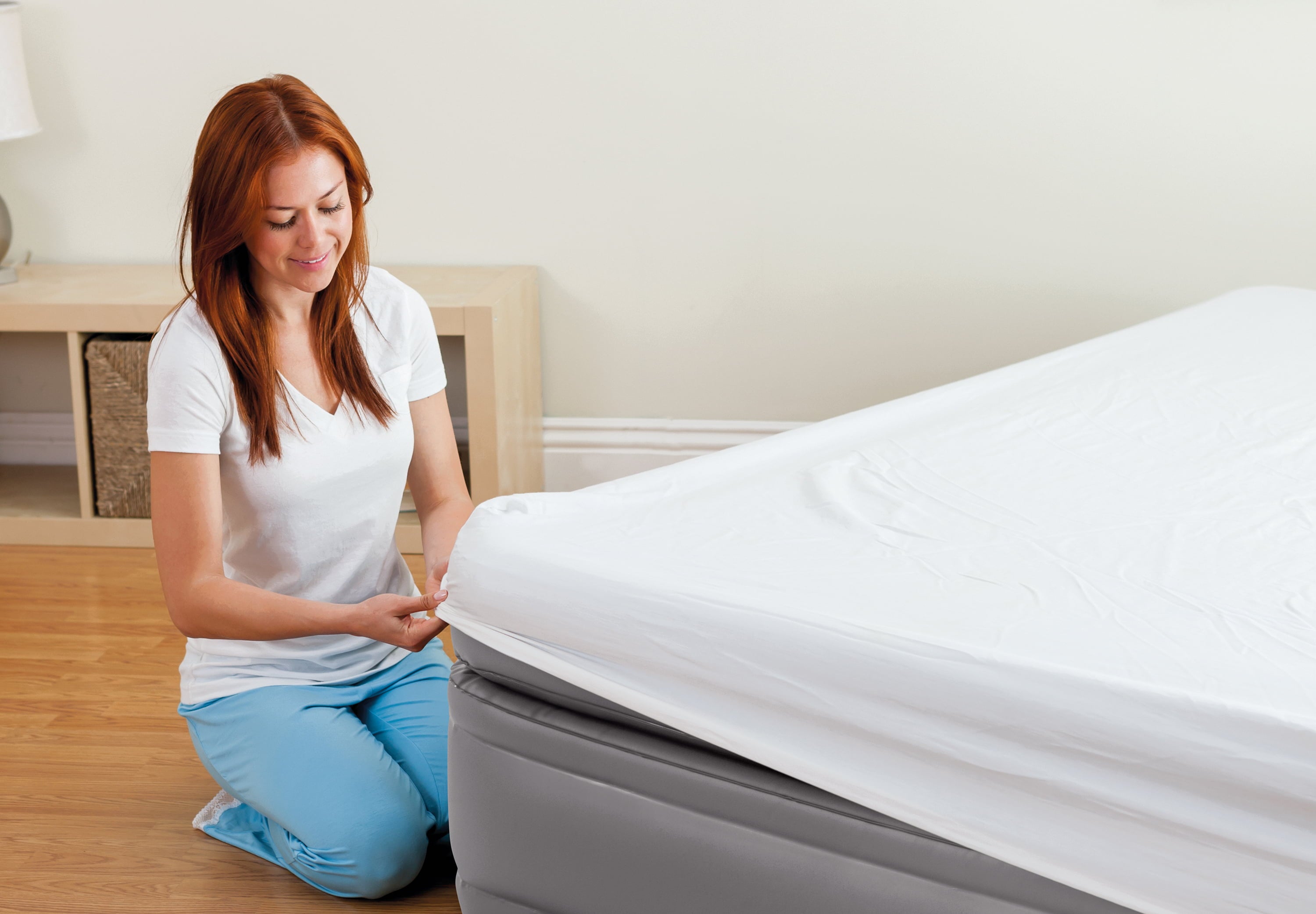 Intex -Queen Comfort Elevated Fiber-Tech Airbed - Womvr