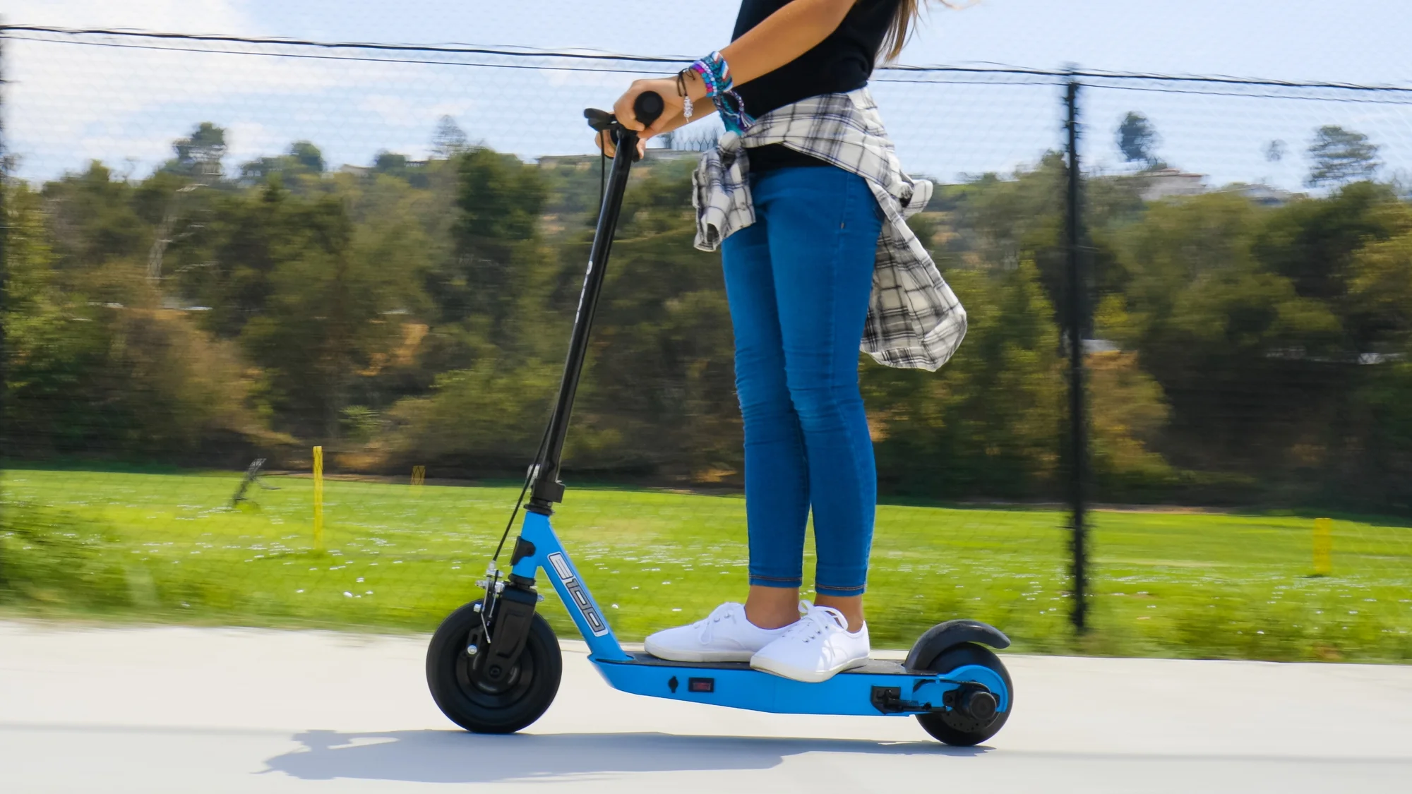 Razor Black Label E100 Electric Scooter – Blue, up to 10 mph, 8
