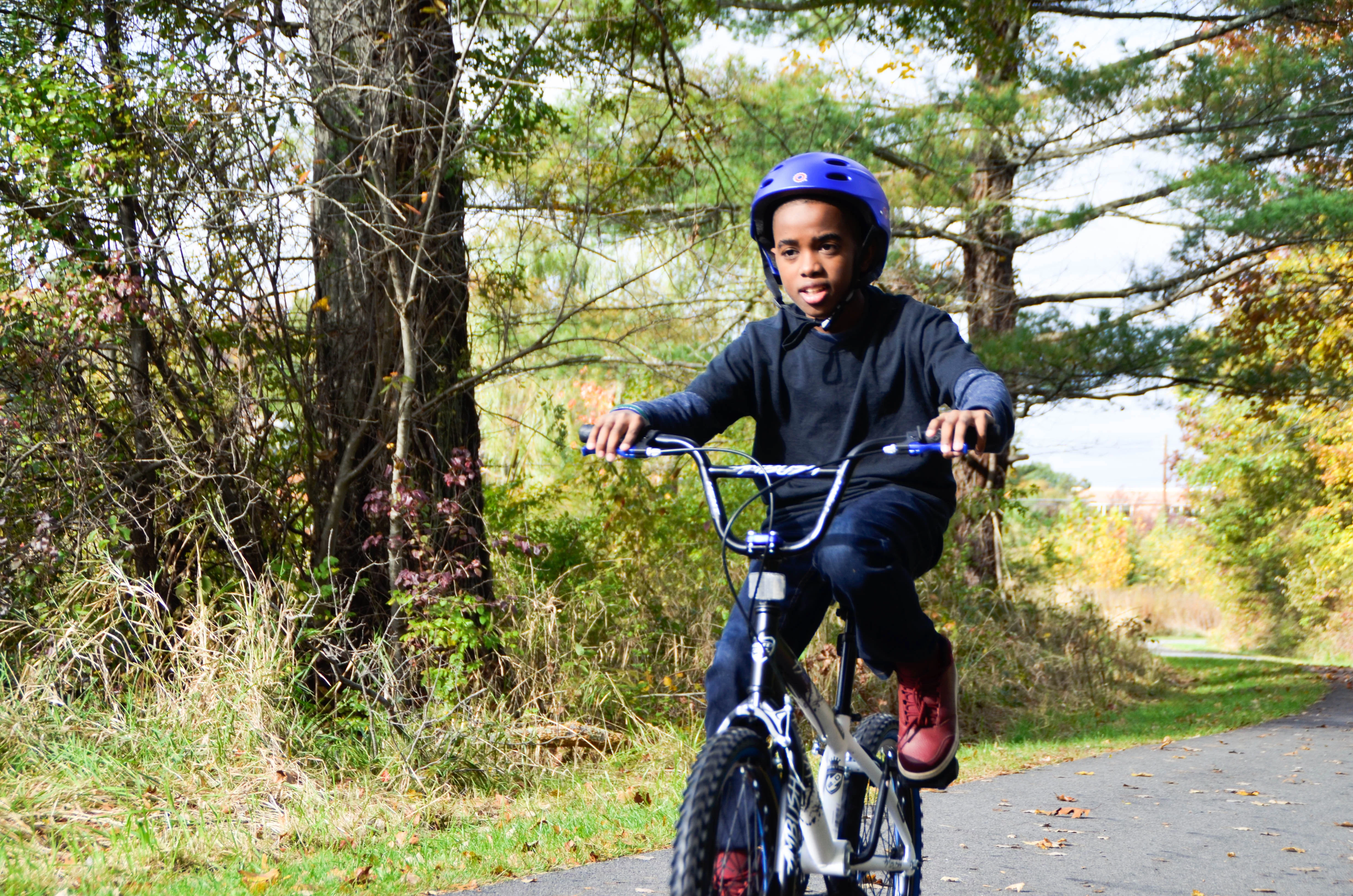 Kent 20 In. Ambush Boy's BMX Bike, Black with Blue and white accents - Womvr