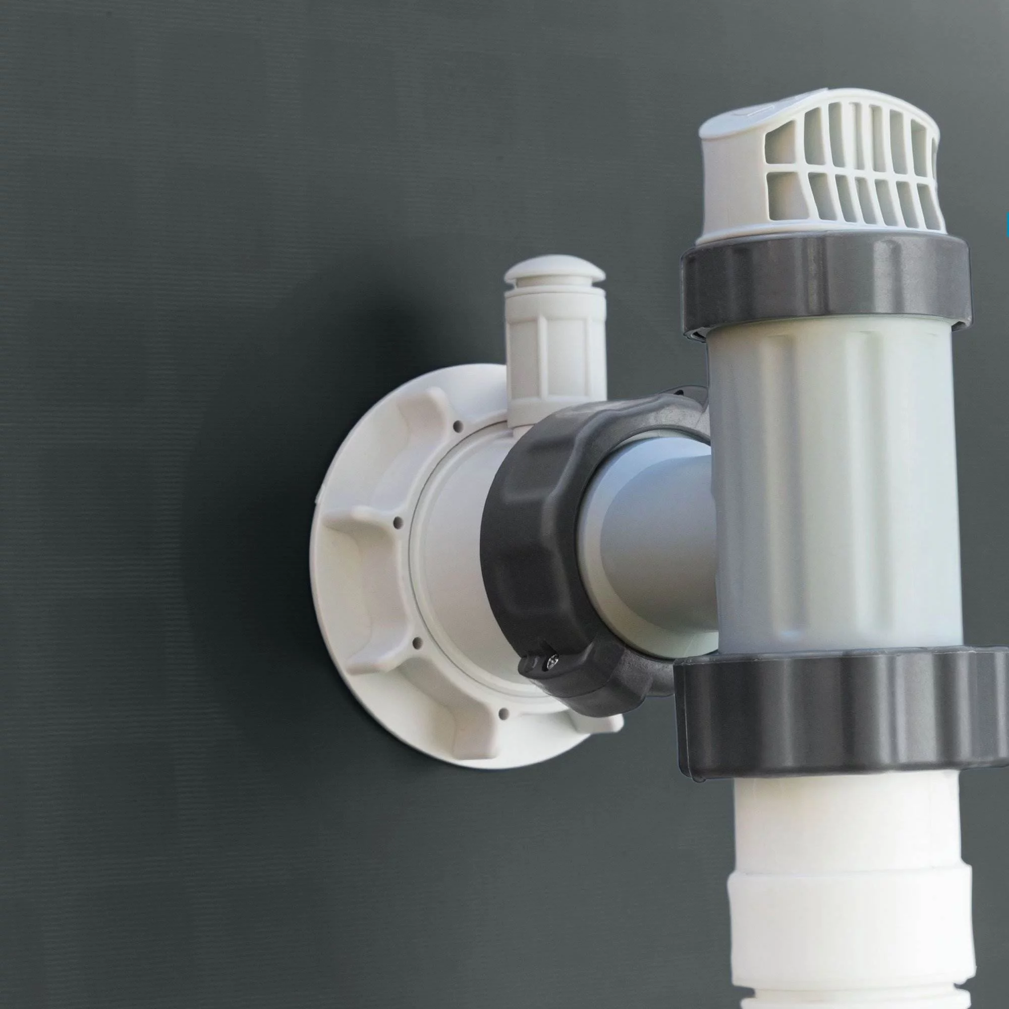 Intex 24ft x 52in Ultra XTR Round Frame Pool, Loungers (2 Pack), Floating Cooler - Womvr