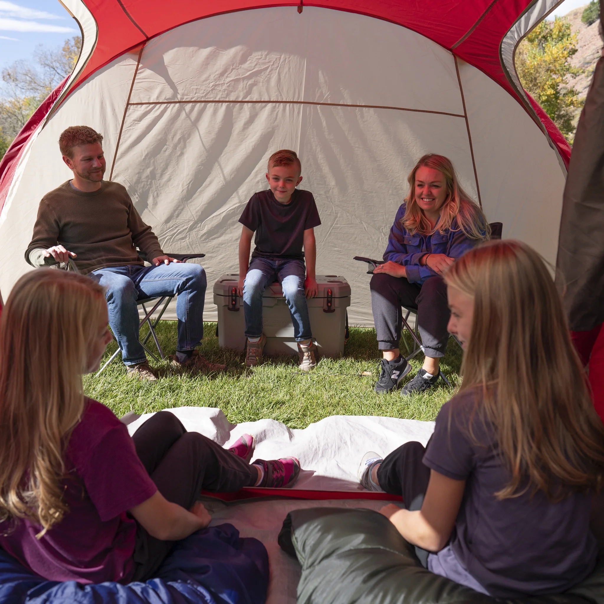 Ozark Trail 6 Person Dome Tent with Sitting Area - 15 ft. x 11 ft. - Carry Weight - 21.38 lbs. - Womvr