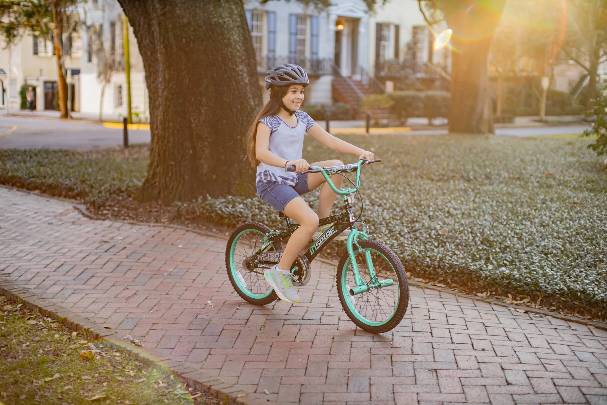 Dynacraft Genesis 20-Inch Girls BMX Bike For Age 7-14 Years - Womvr