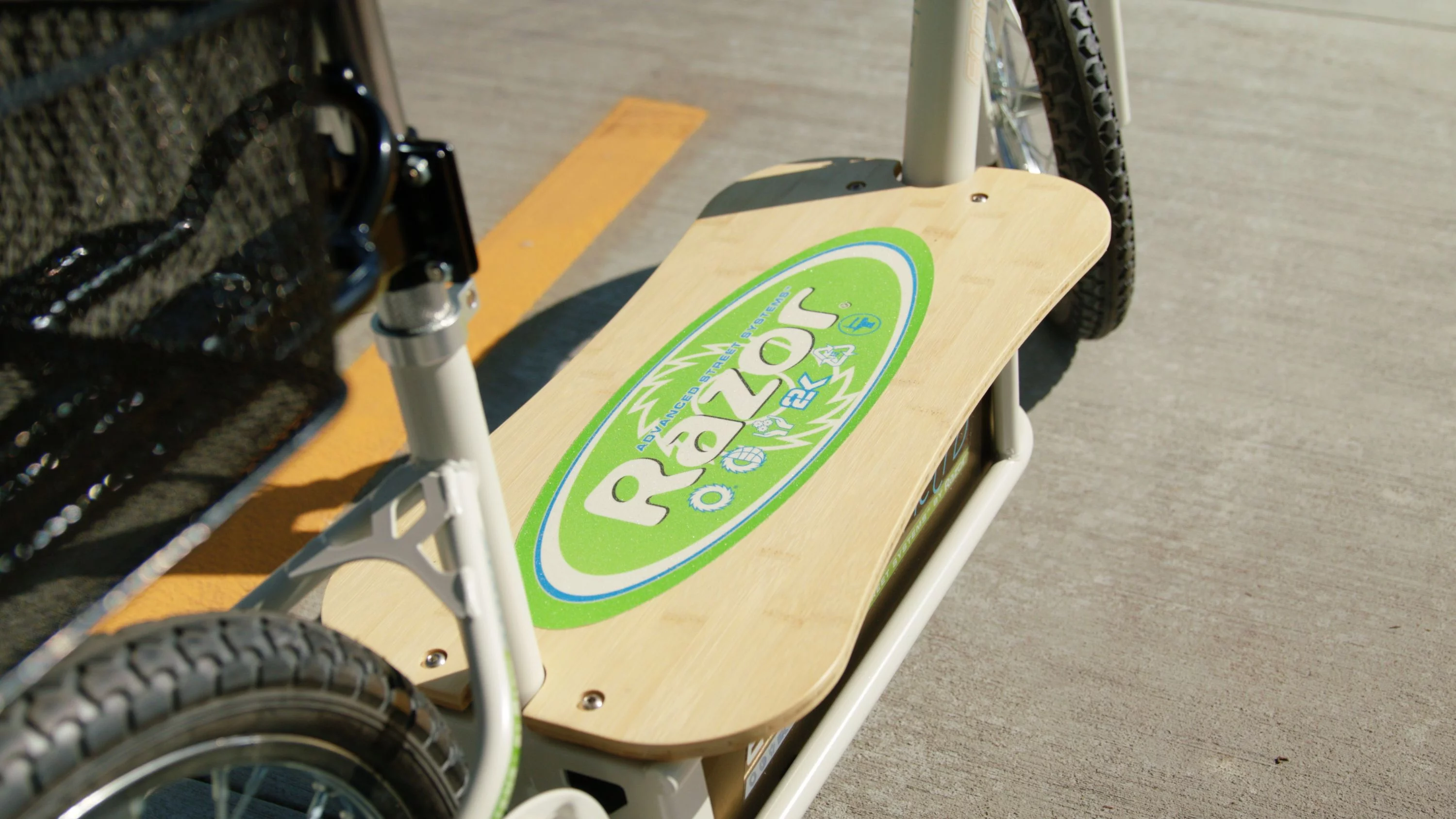 Razor EcoSmart Metro 36V 500W Seated Electric Scooter, for Teens and Adults 16+ up to 220 lbs - Womvr