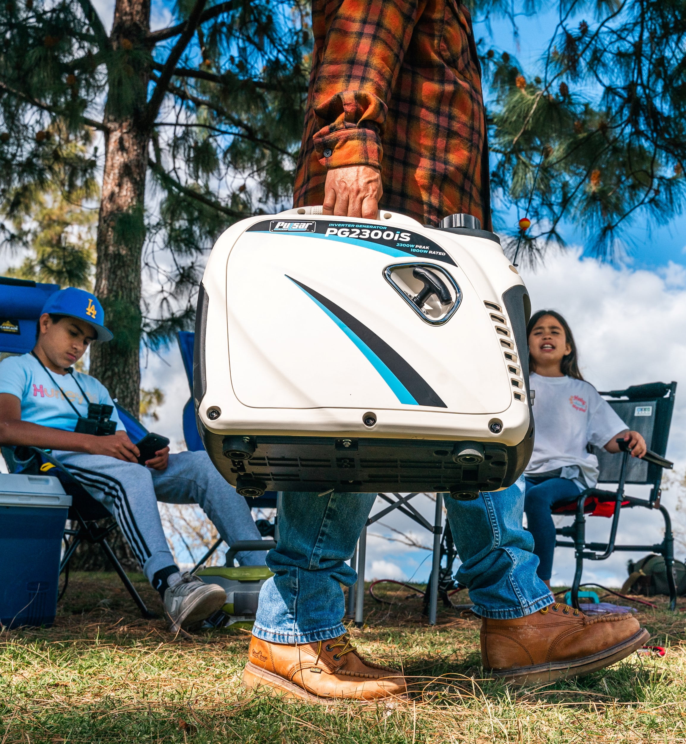 Pulsar 2300-Watt Super Quiet Gasoline Powered Inverter Generator with USB - Womvr