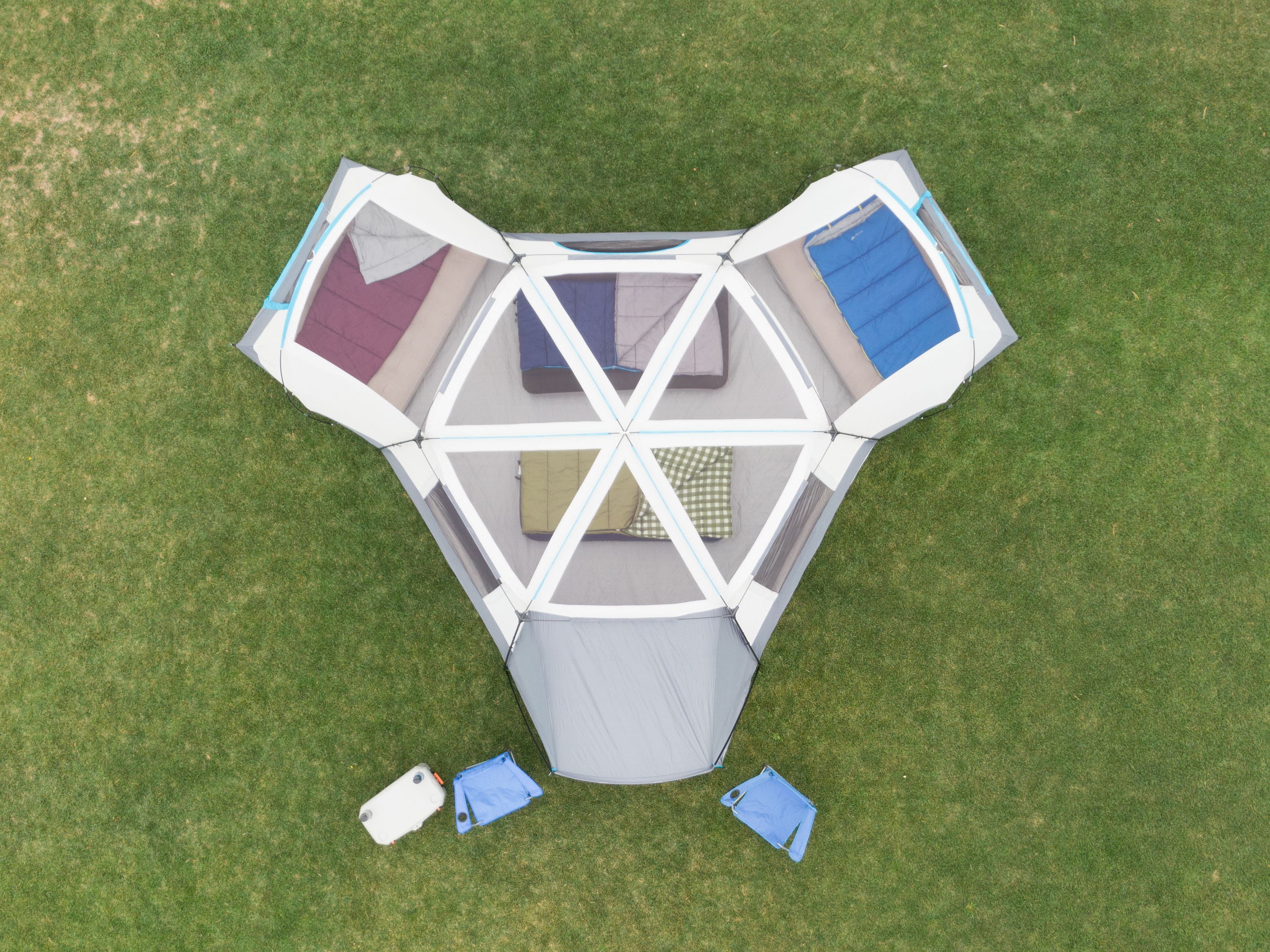 Ozark Trail 16-Person Cabin Tent for Camping with 2 Removable Room Dividers - Womvr