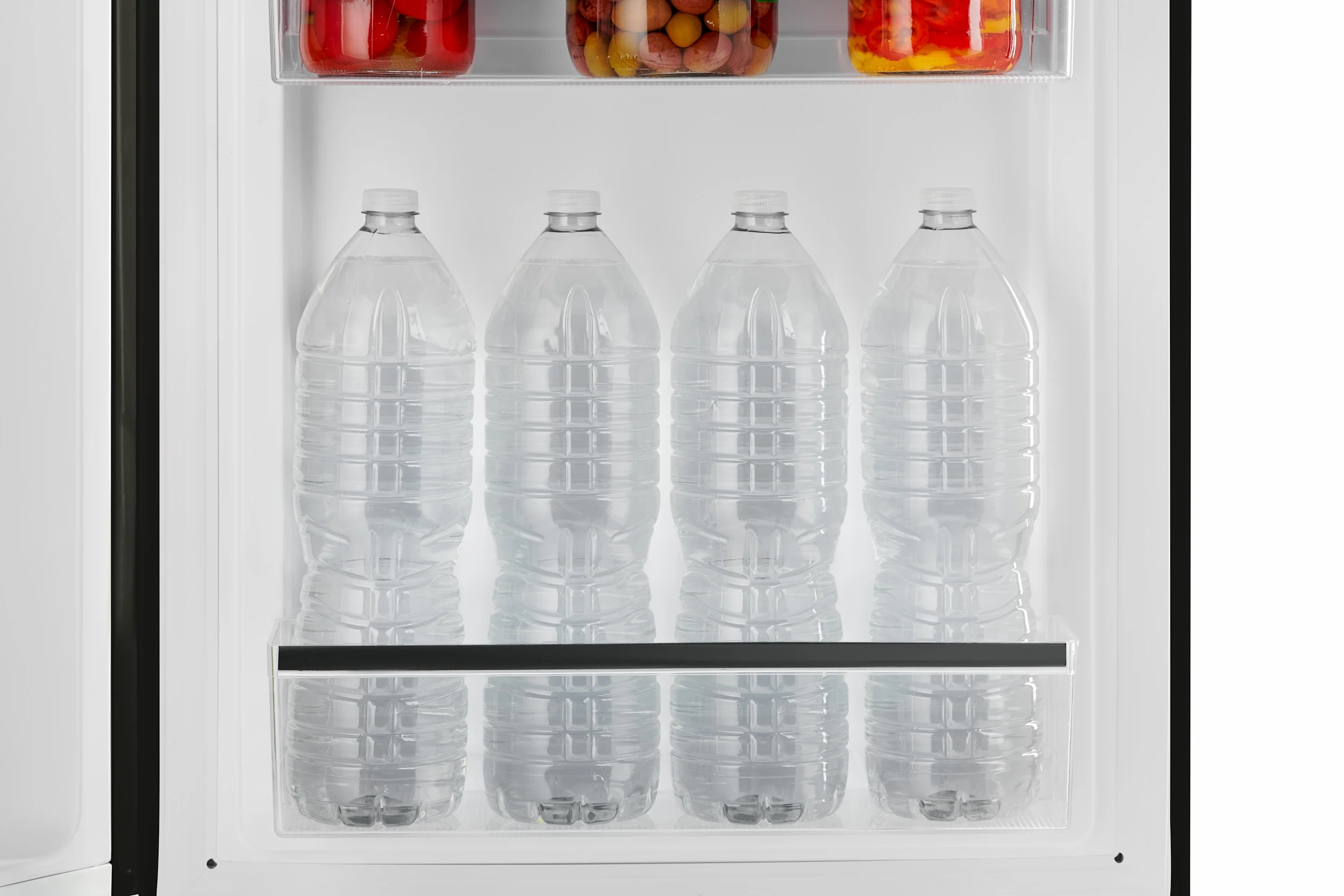 iio 7 cu. ft. Retro refrigerator with bottom freezer - Womvr