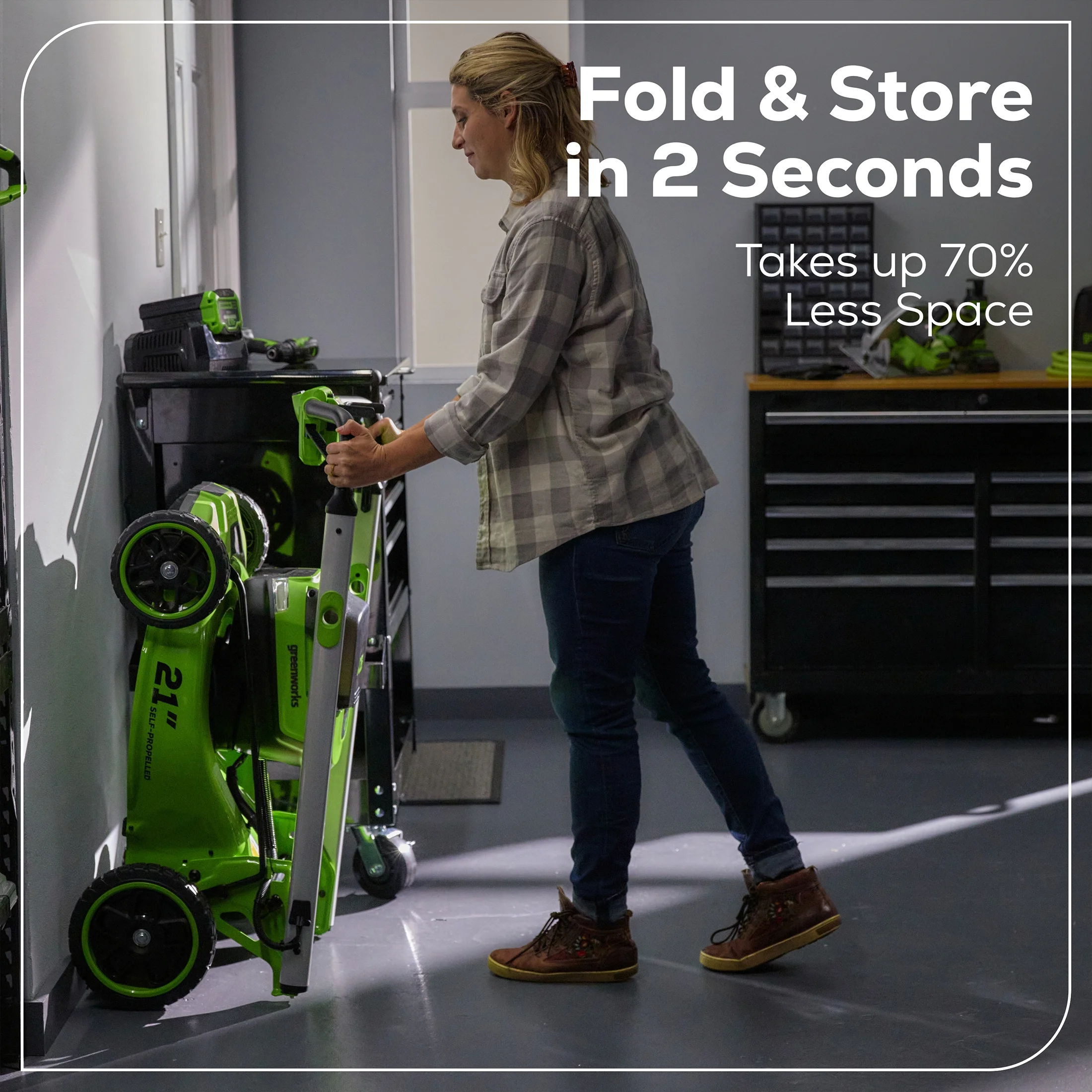 Greenworks 60V 21�� Self-Propelled Lawn Mower with (2) 5.0 Ah Batteries & Rapid Charger 2546202 - Womvr