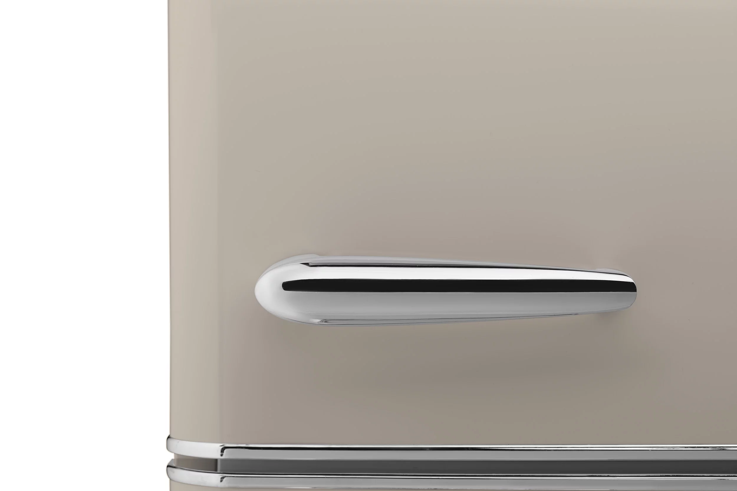 iio 7 cu. ft. Retro refrigerator with bottom freezer - Womvr