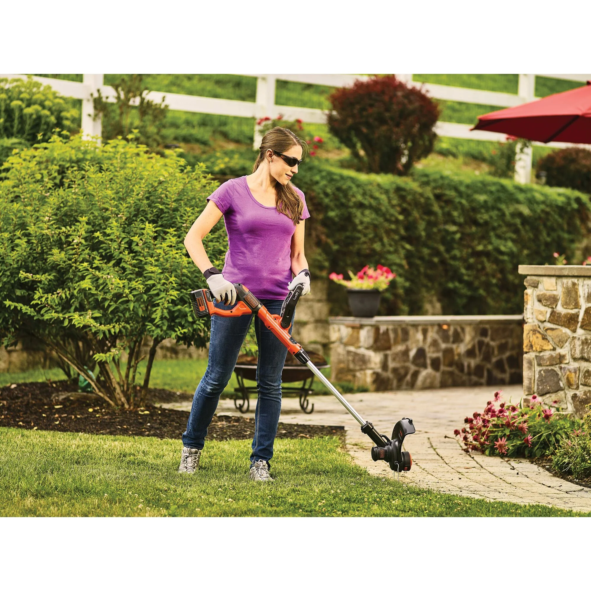 BLACK+DECKER 40V MAX* Lithium String Trimmer, (LST140C) - Womvr
