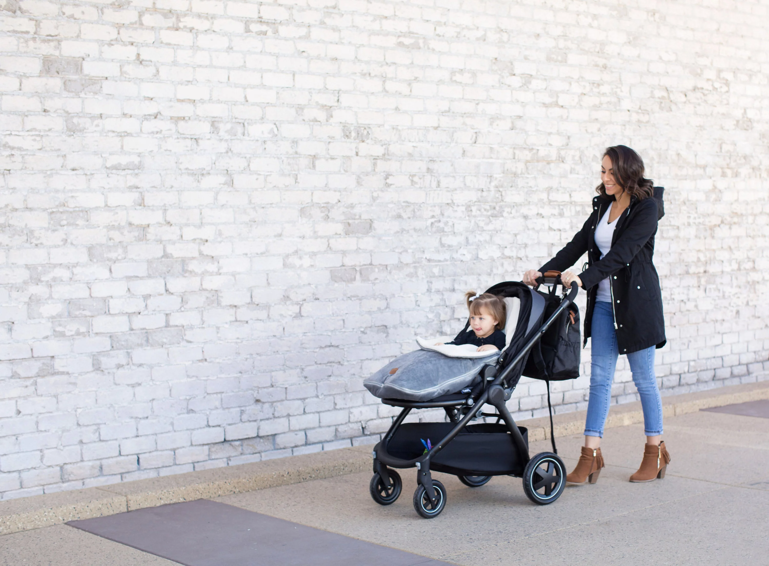 JJ Cole Bundle Me Sherpa-Lined Toddler Car Seat Cover and Bunting Bag - Weather Resistant Stroller Accessory and Winter Baby Essential in Black Toddler Black - Womvr