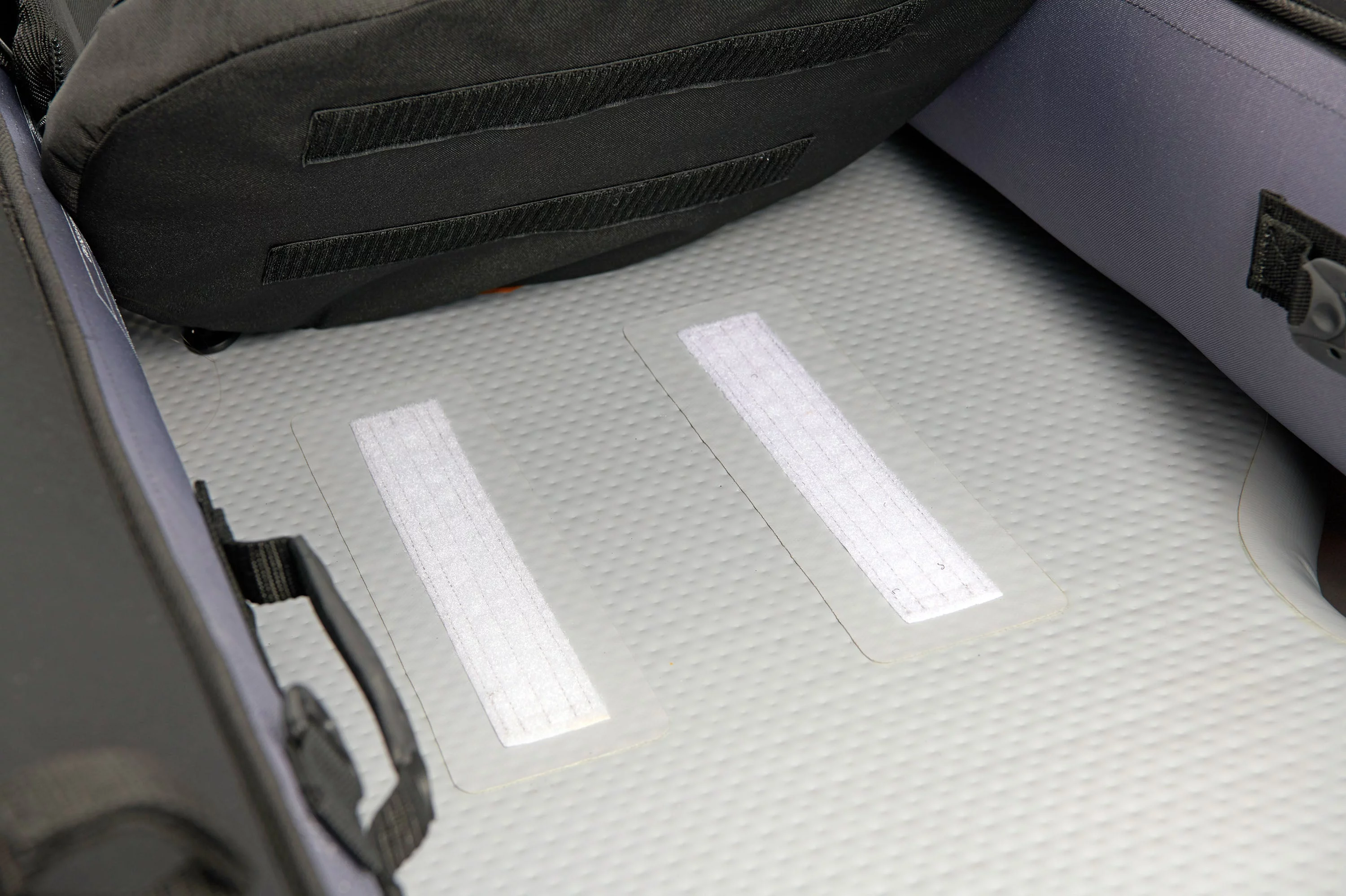 Aqua Marina TOURING KAYAK - MEMBA 1210 - Inflatable KAYAK Package, including Carry Bag, Paddle, Fin, Pump - Womvr