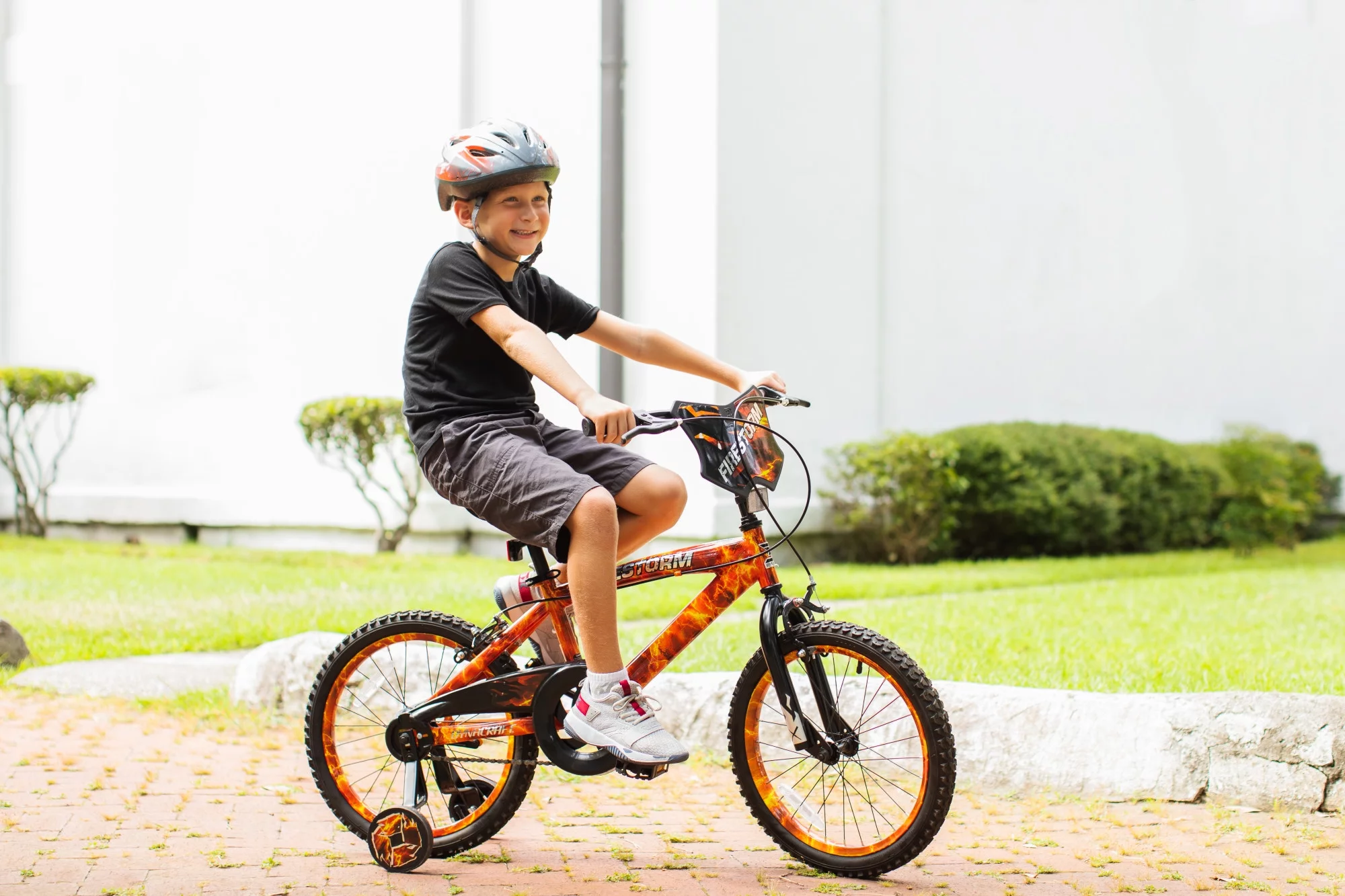 Dynacraft Dynacraft 18-Inch Boys BMX Bike For Age 6-9 Years - Womvr