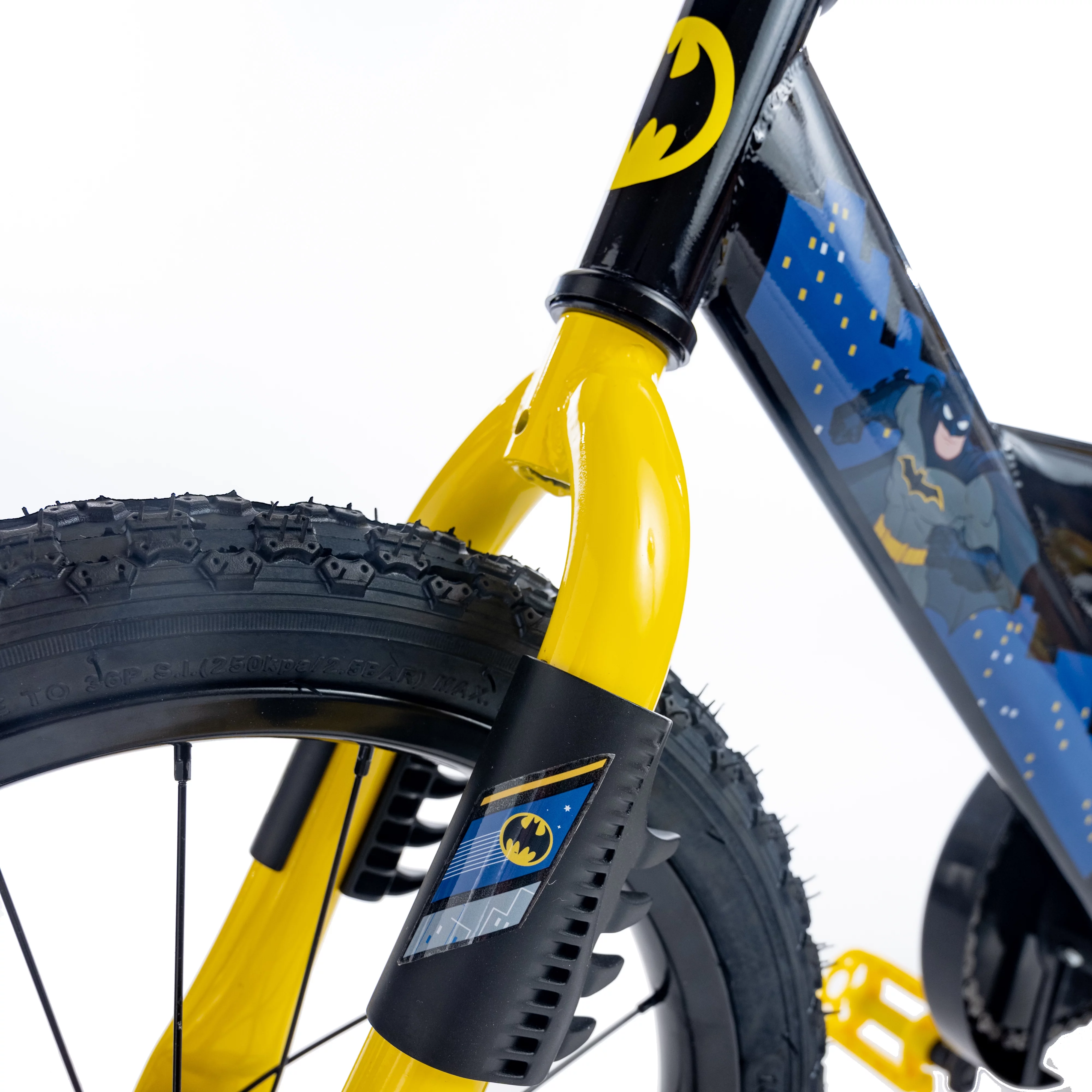 16 inch Batman Bike includes Mask with glowing eyes! - Womvr