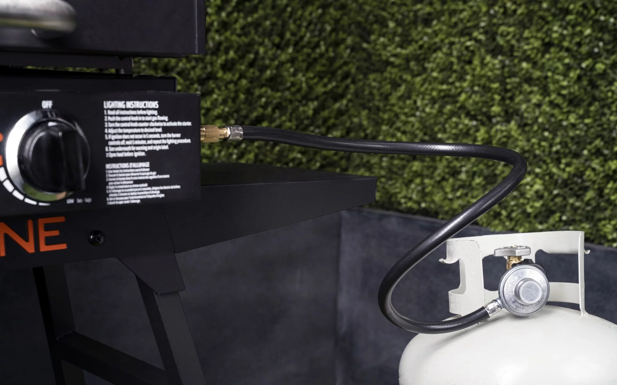 Blackstone 3 ft Rubber Propane Griddle Adapter Hose Tool with Regulator, 1-Piece - Womvr