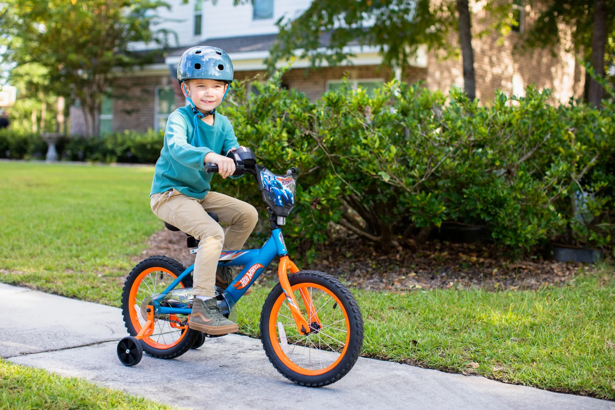 Dynacraft Hot Wheels 16-inch Boys BMX Bike For Children 5-7 years - Womvr